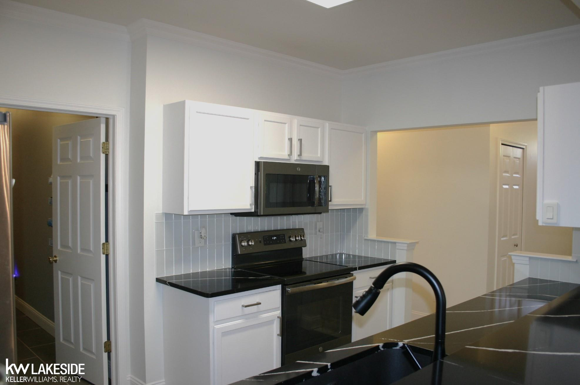 1792 Flagstone Circle, Rochester, MI 48307 — Photo 13