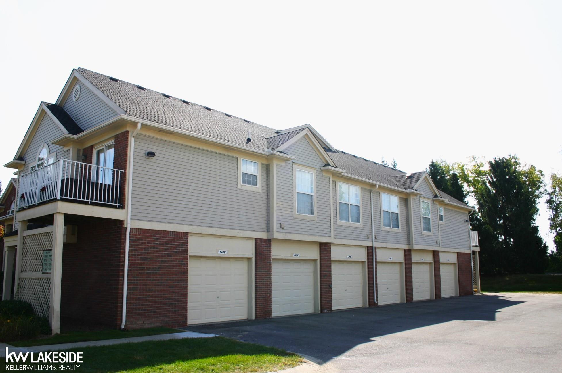 1792 Flagstone Circle, Rochester, MI 48307 — Photo 27