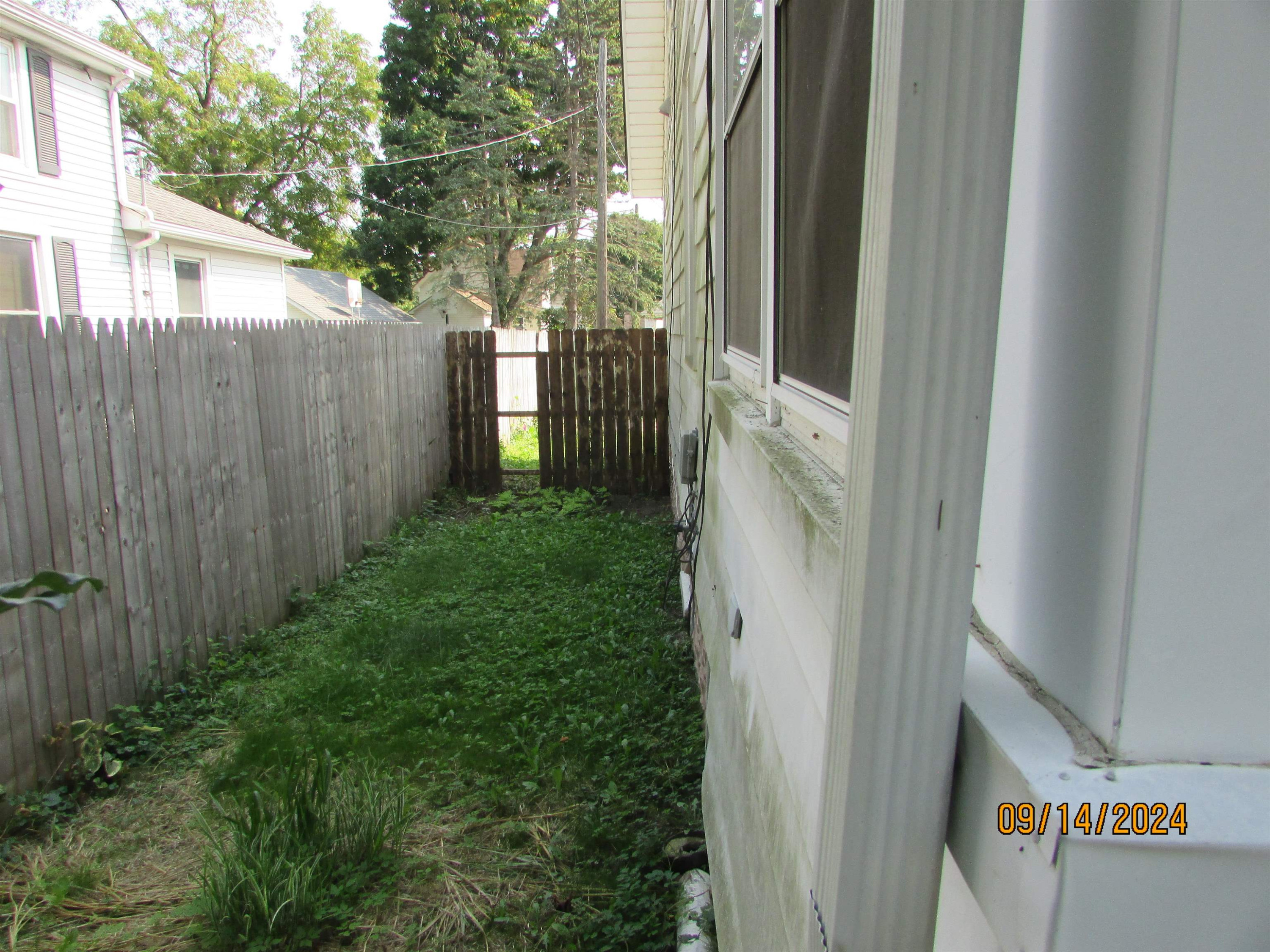 202 Michigan, Holly, MI 48442 — Photo 4