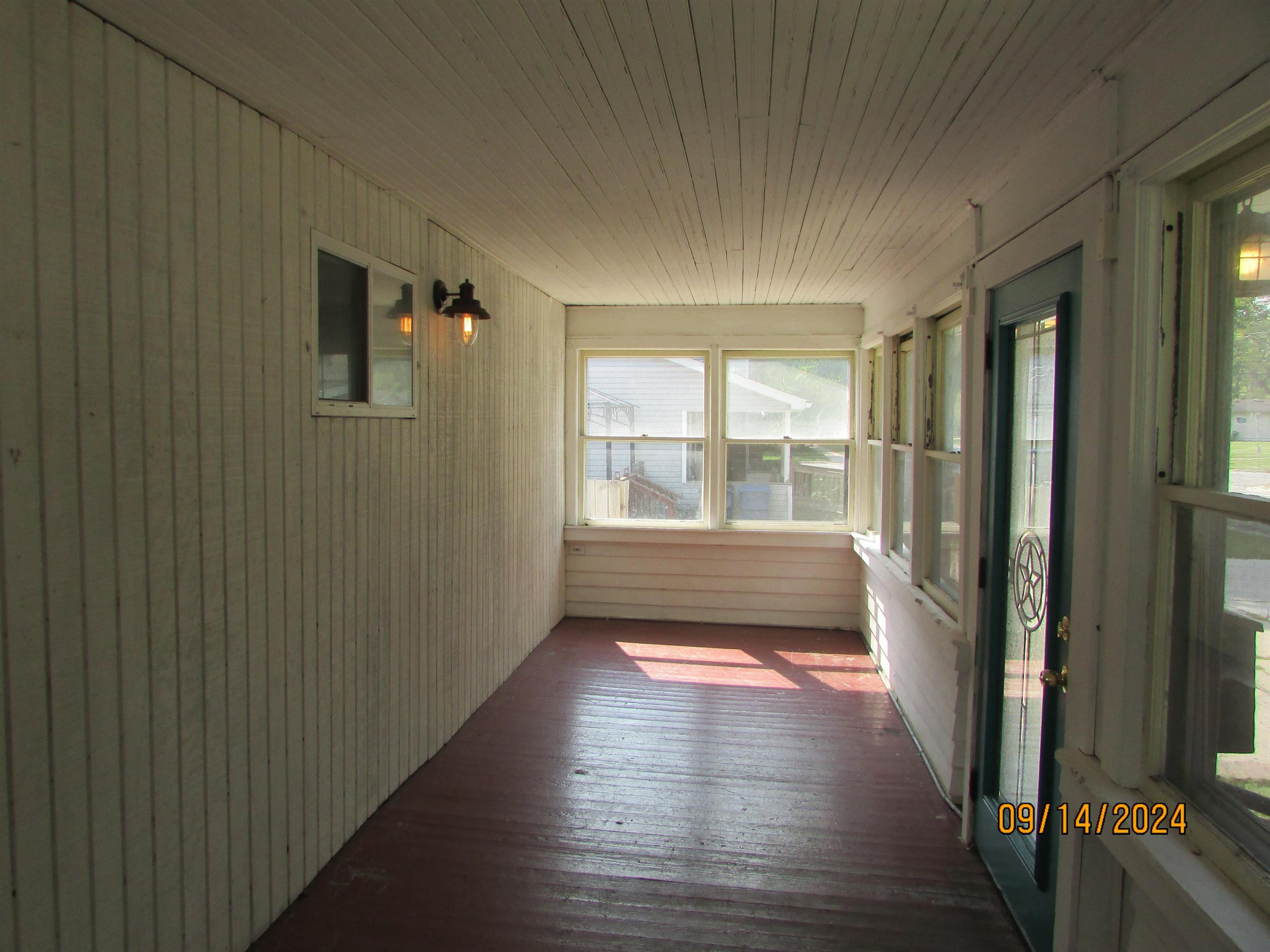 202 Michigan, Holly, MI 48442 — Photo 9