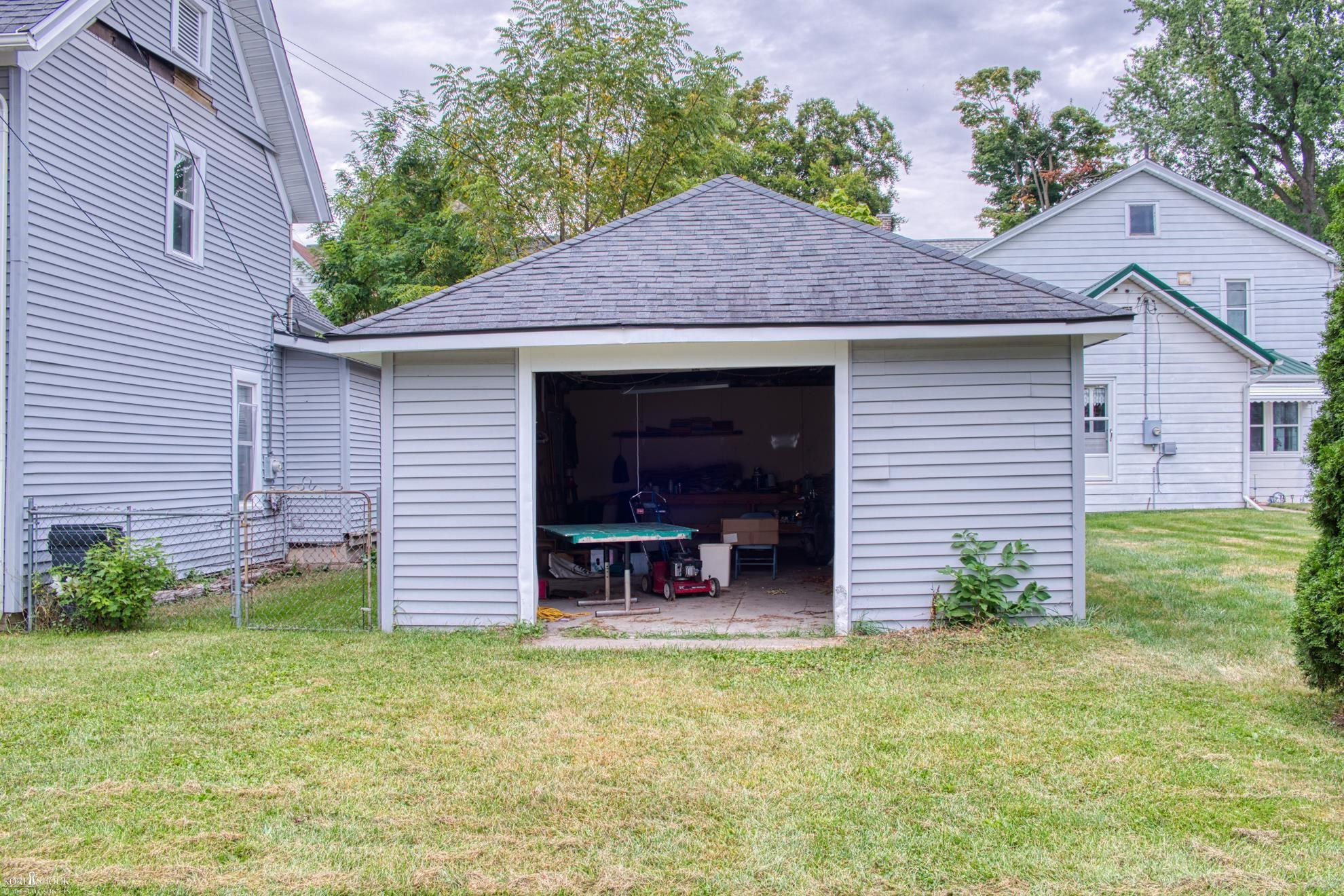 205 W Sprague, Bancroft, MI 48414 — Photo 32