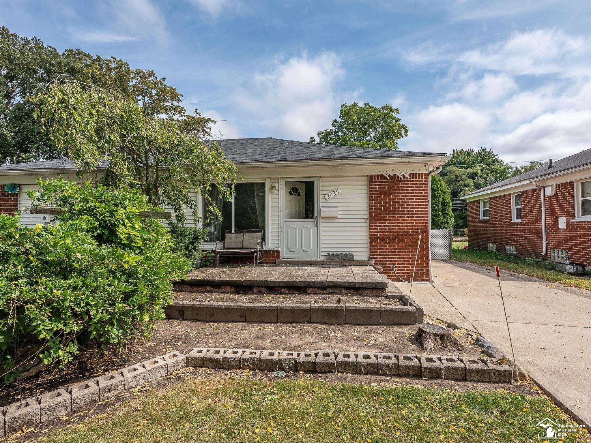 2425 Ackley, Westland, MI 48186 — Photo 24
