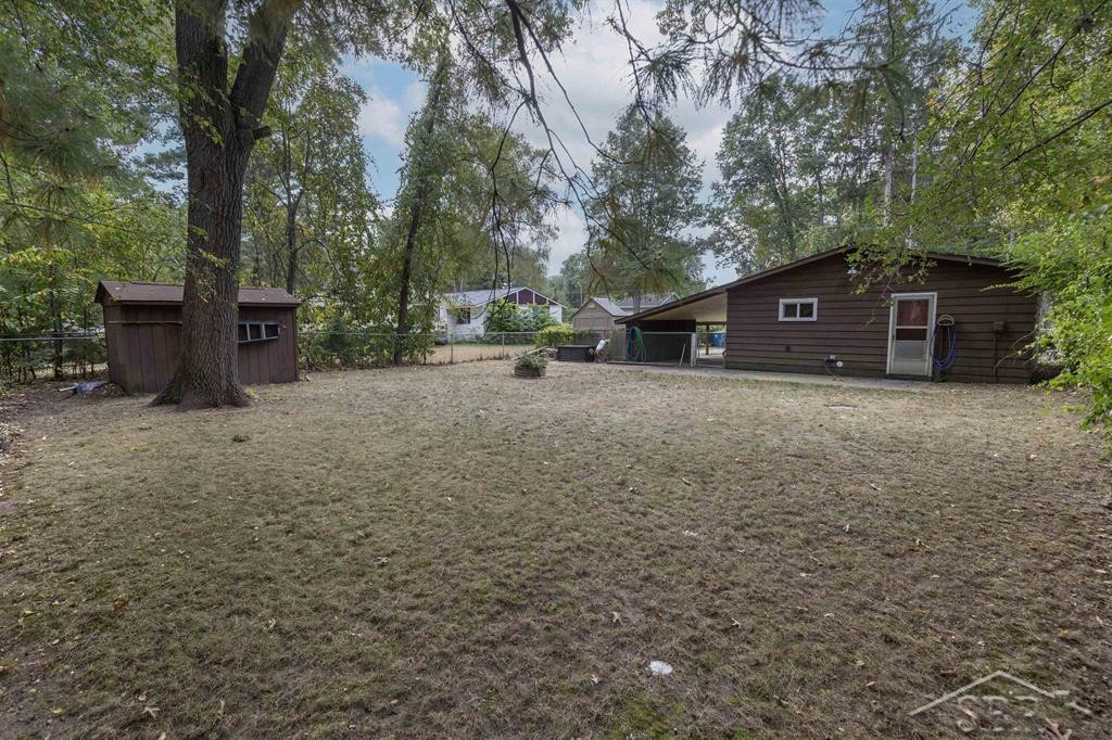 211 Cass Street, Sanford, MI 48657 — Photo 12