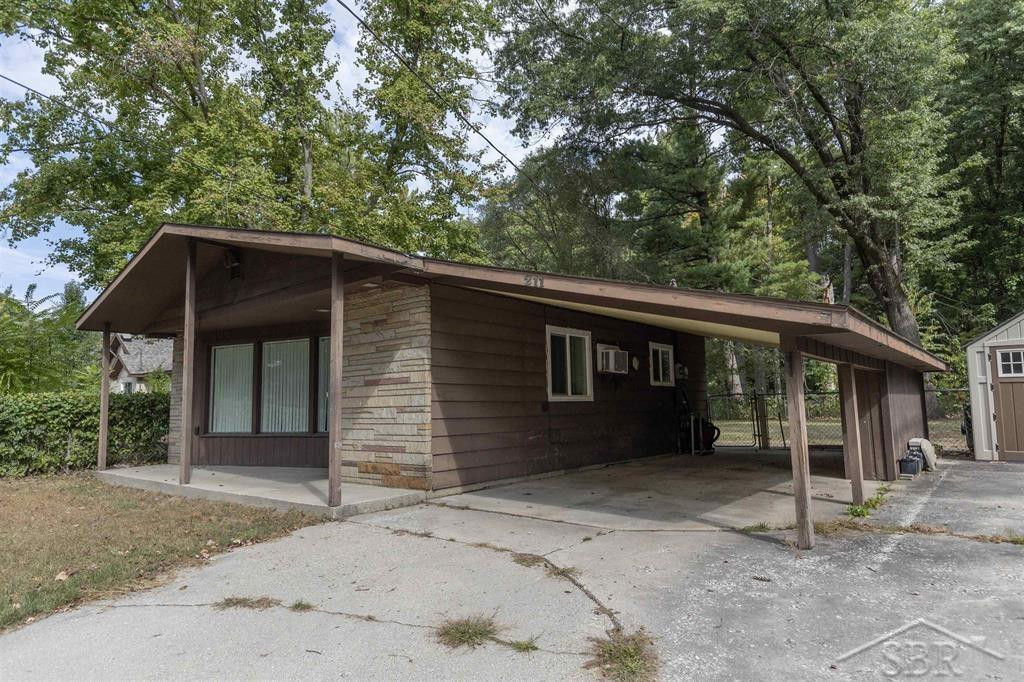 211 Cass Street, Sanford, MI 48657 — Photo 19