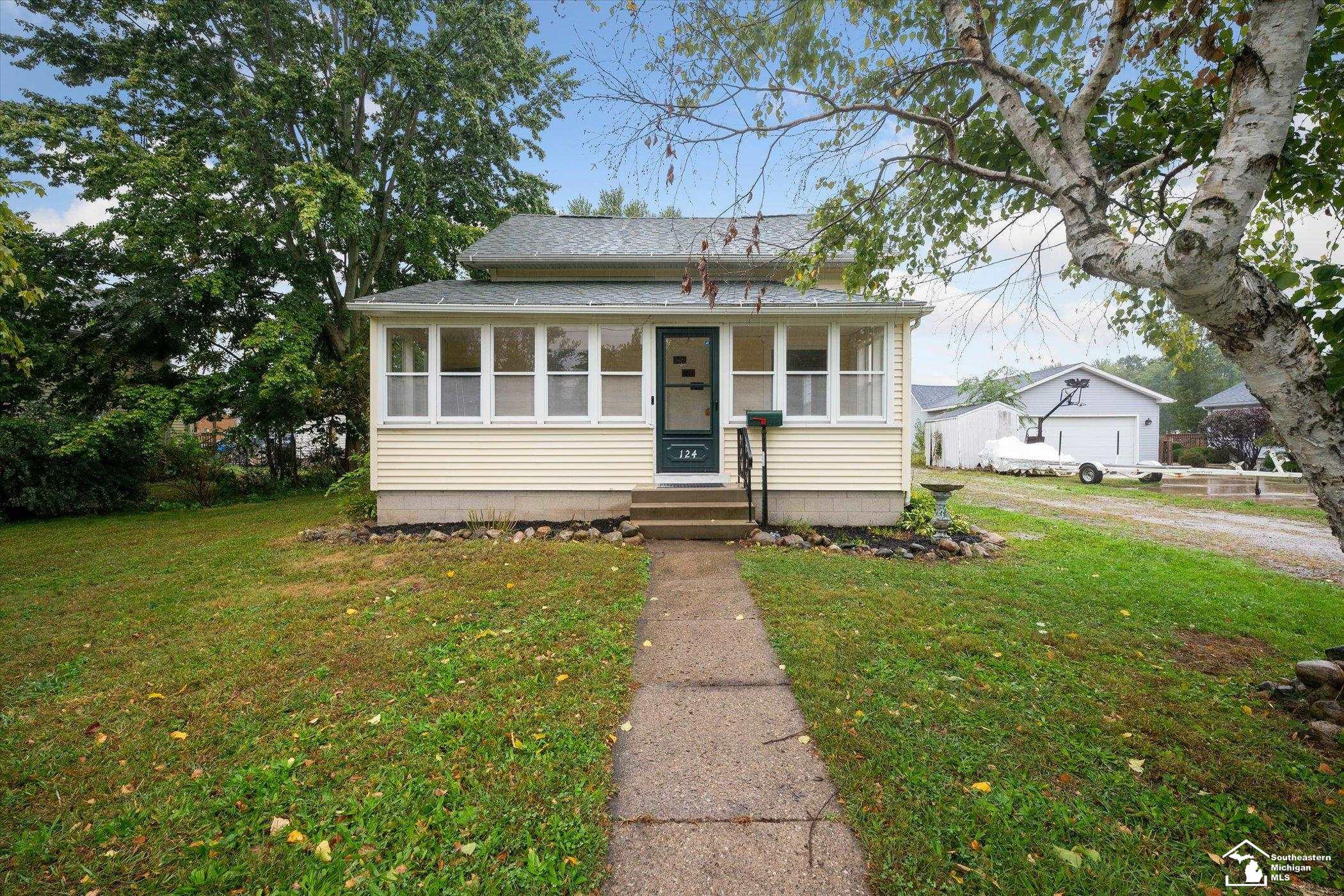 124 S Monroe, Blissfield, MI 49228 — Photo 2