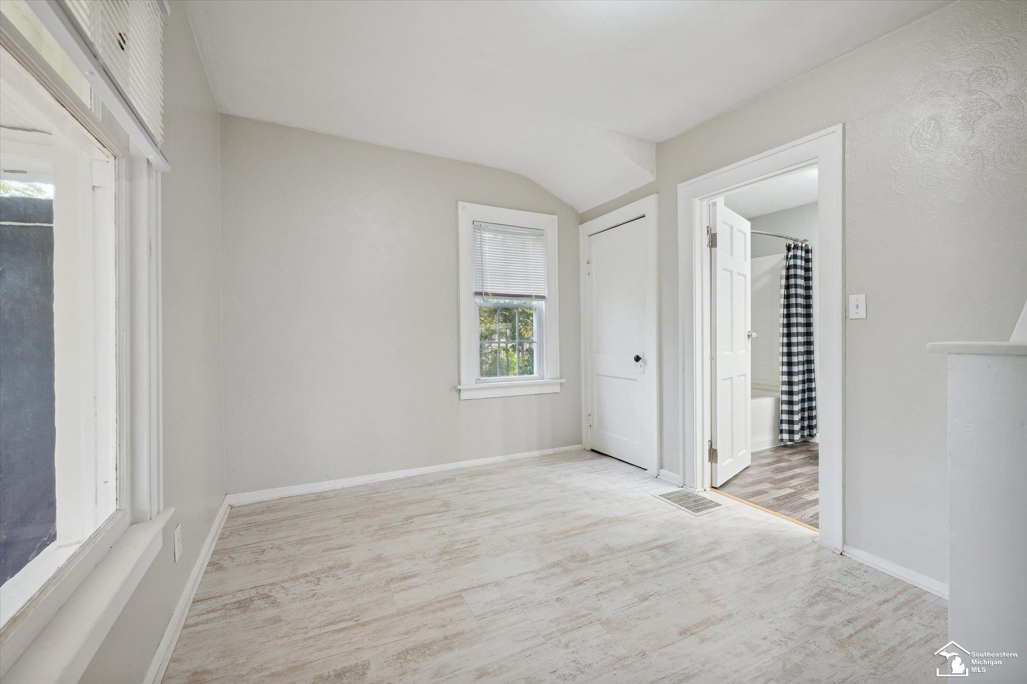 124 S Monroe, Blissfield, MI 49228 — Photo 22
