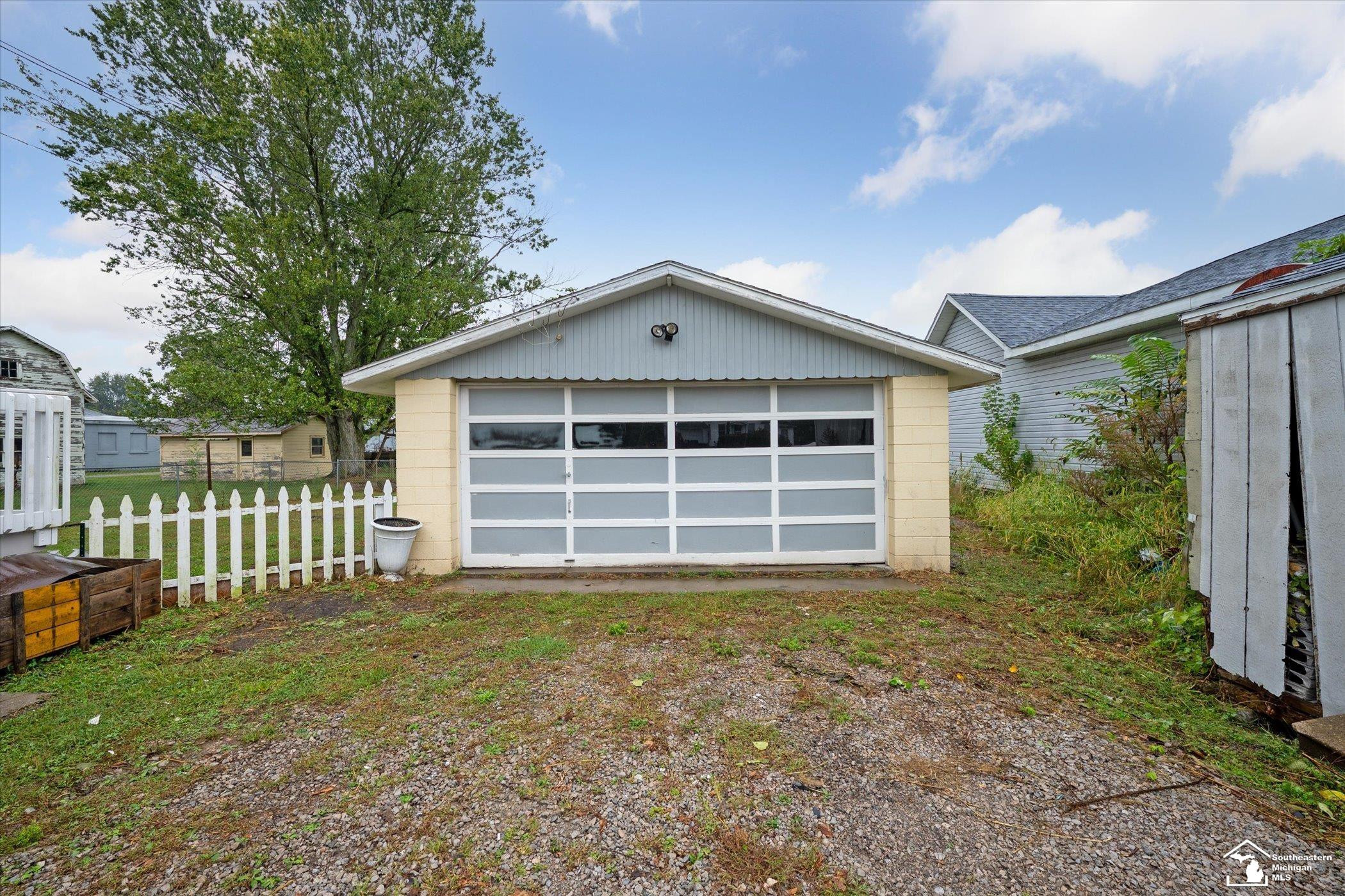 124 S Monroe, Blissfield, MI 49228 — Photo 43