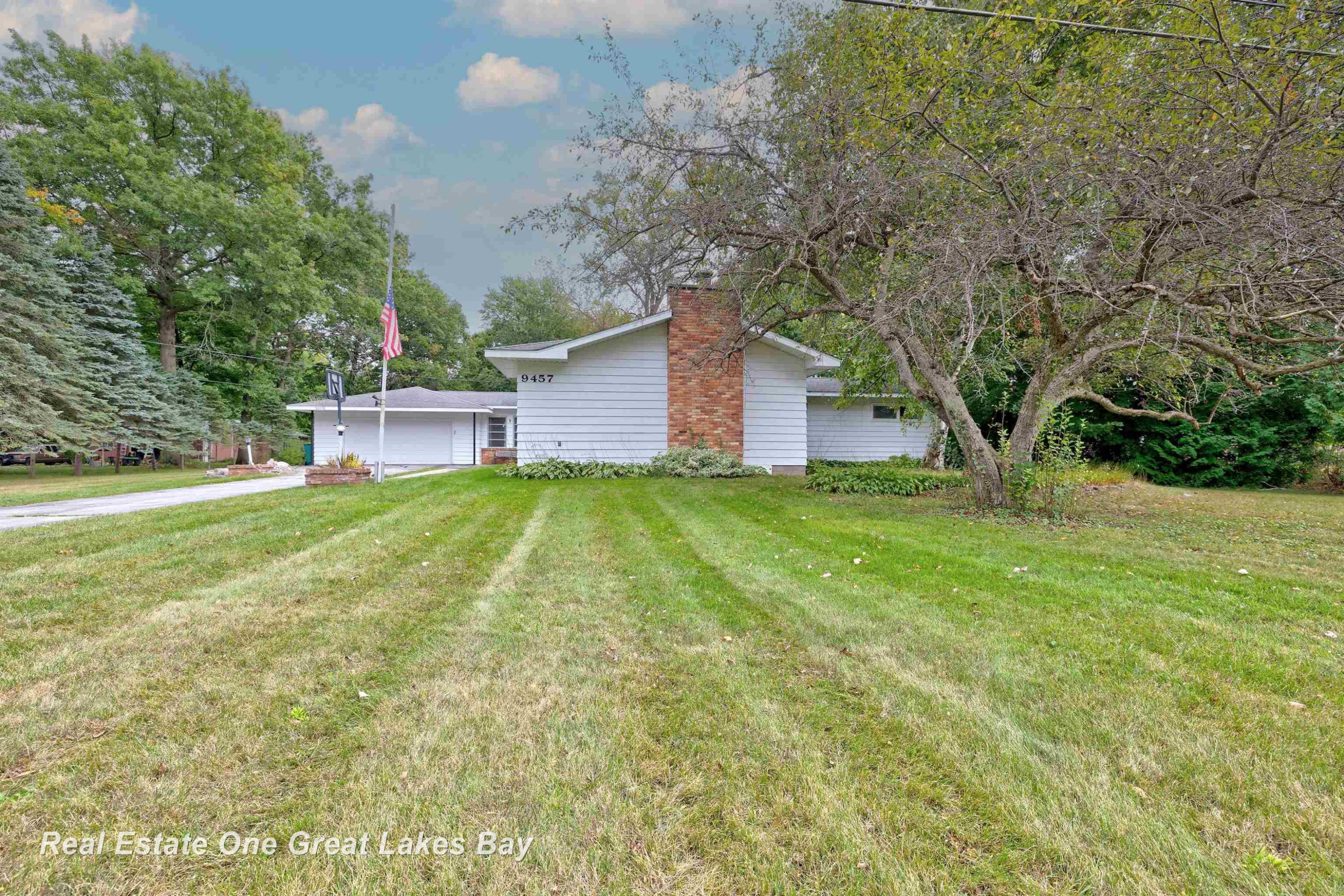 9457 Sheridan Road, Burt, MI 48417 — Photo 2