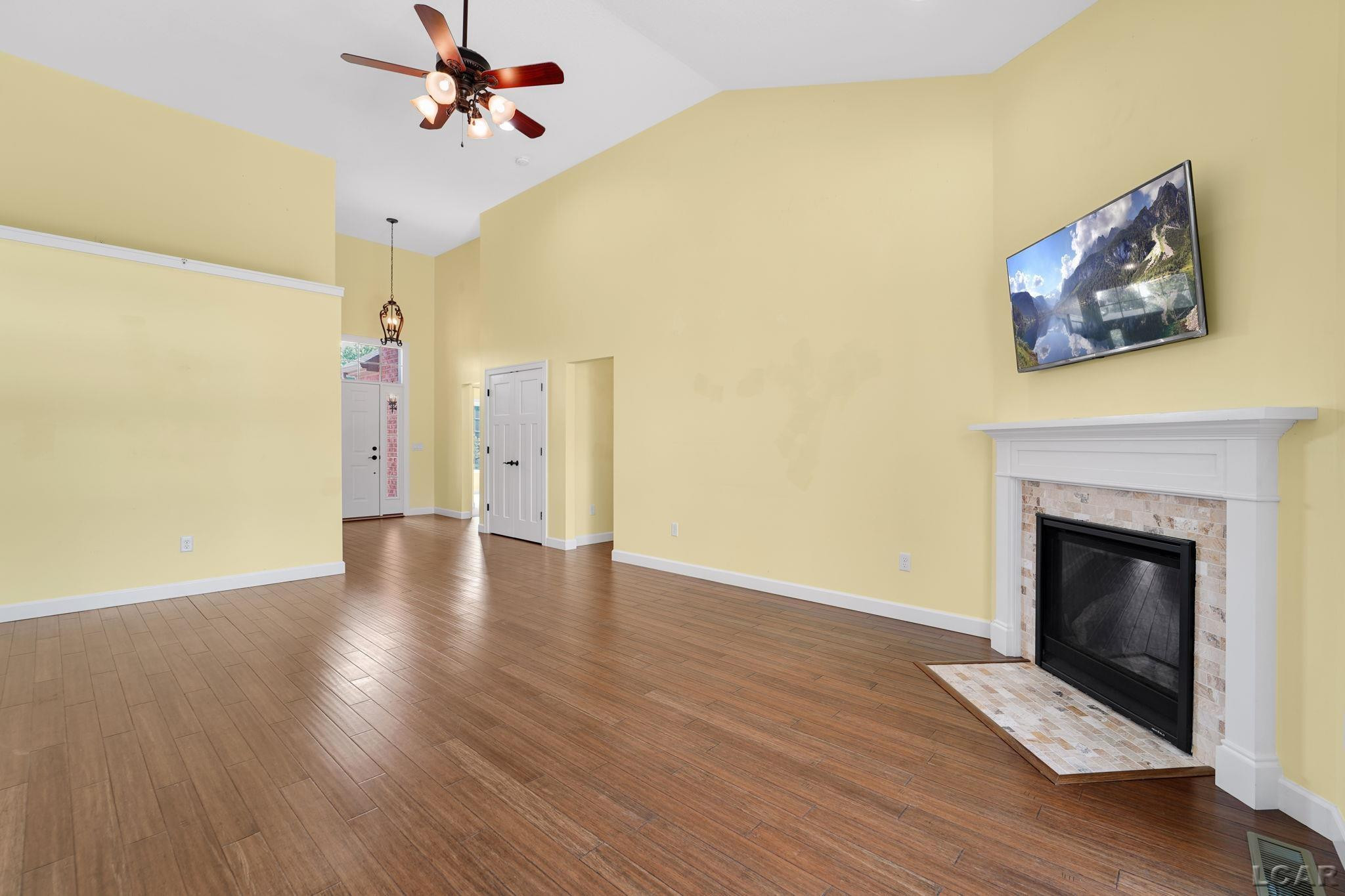 676 Korey's, Blissfield, MI 49228 — Photo 4