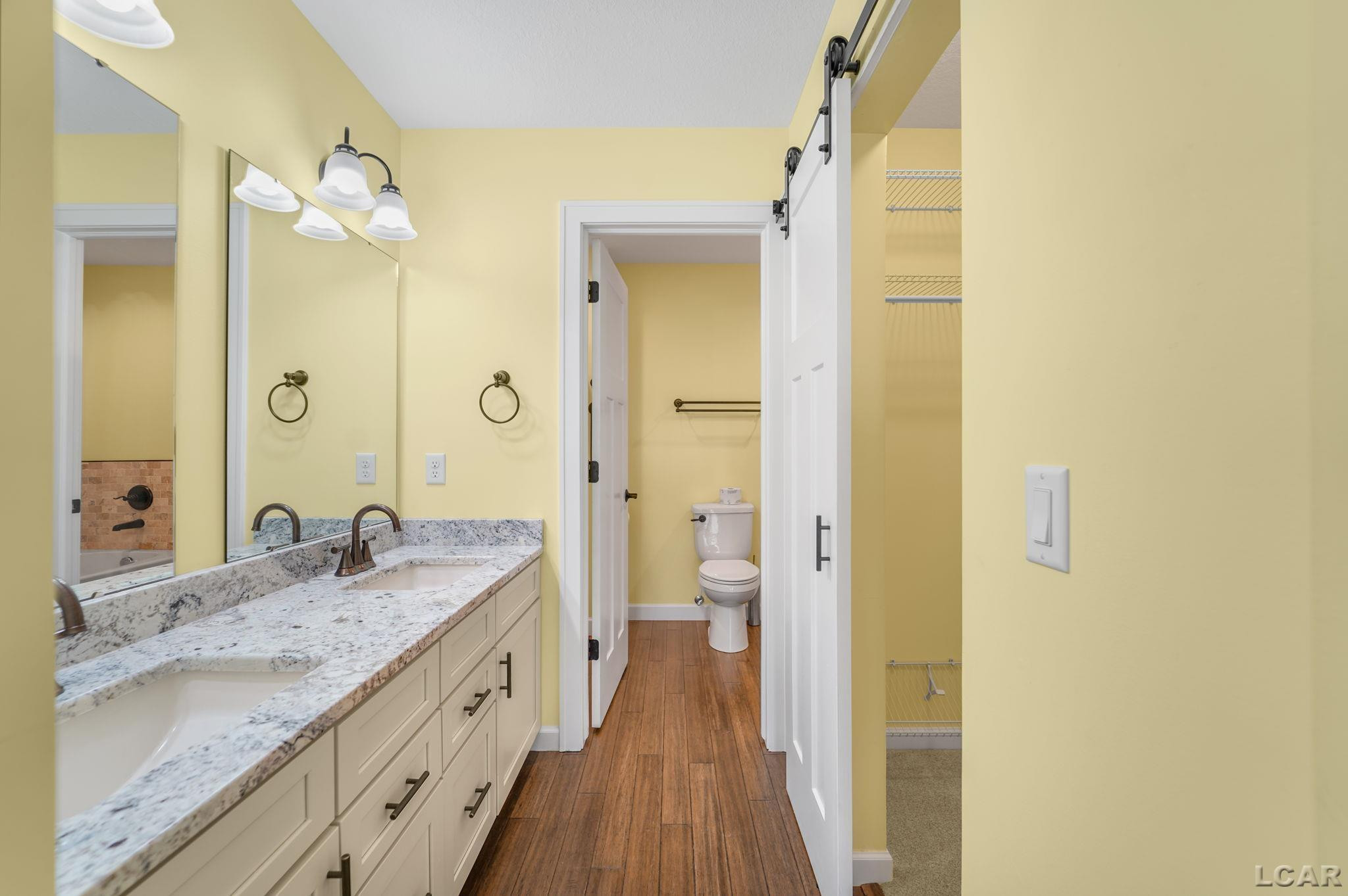 676 Korey's, Blissfield, MI 49228 — Photo 11