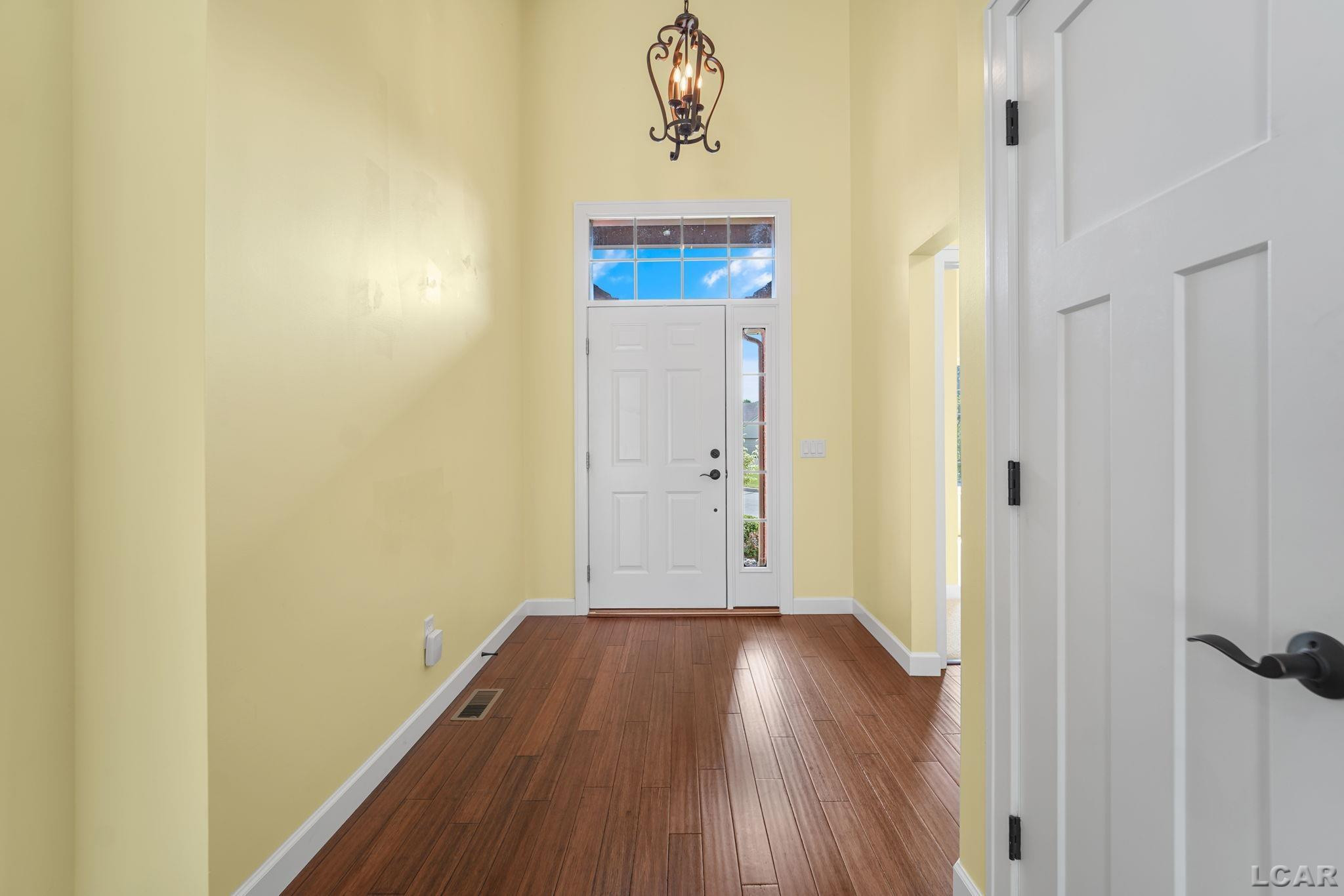 676 Korey's, Blissfield, MI 49228 — Photo 18