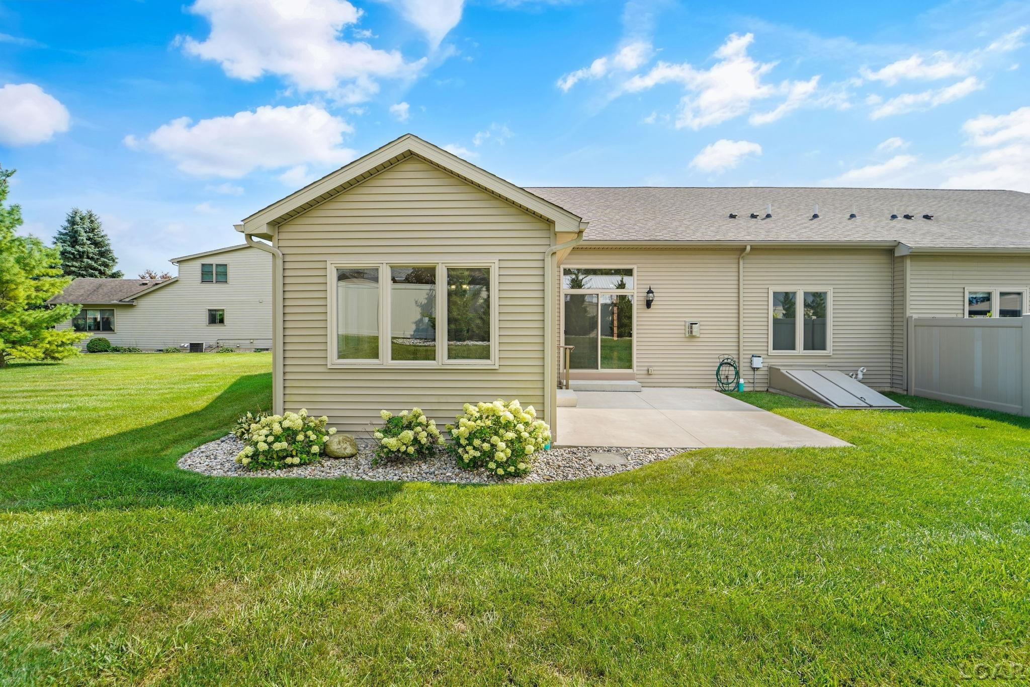 676 Korey's, Blissfield, MI 49228 — Photo 20