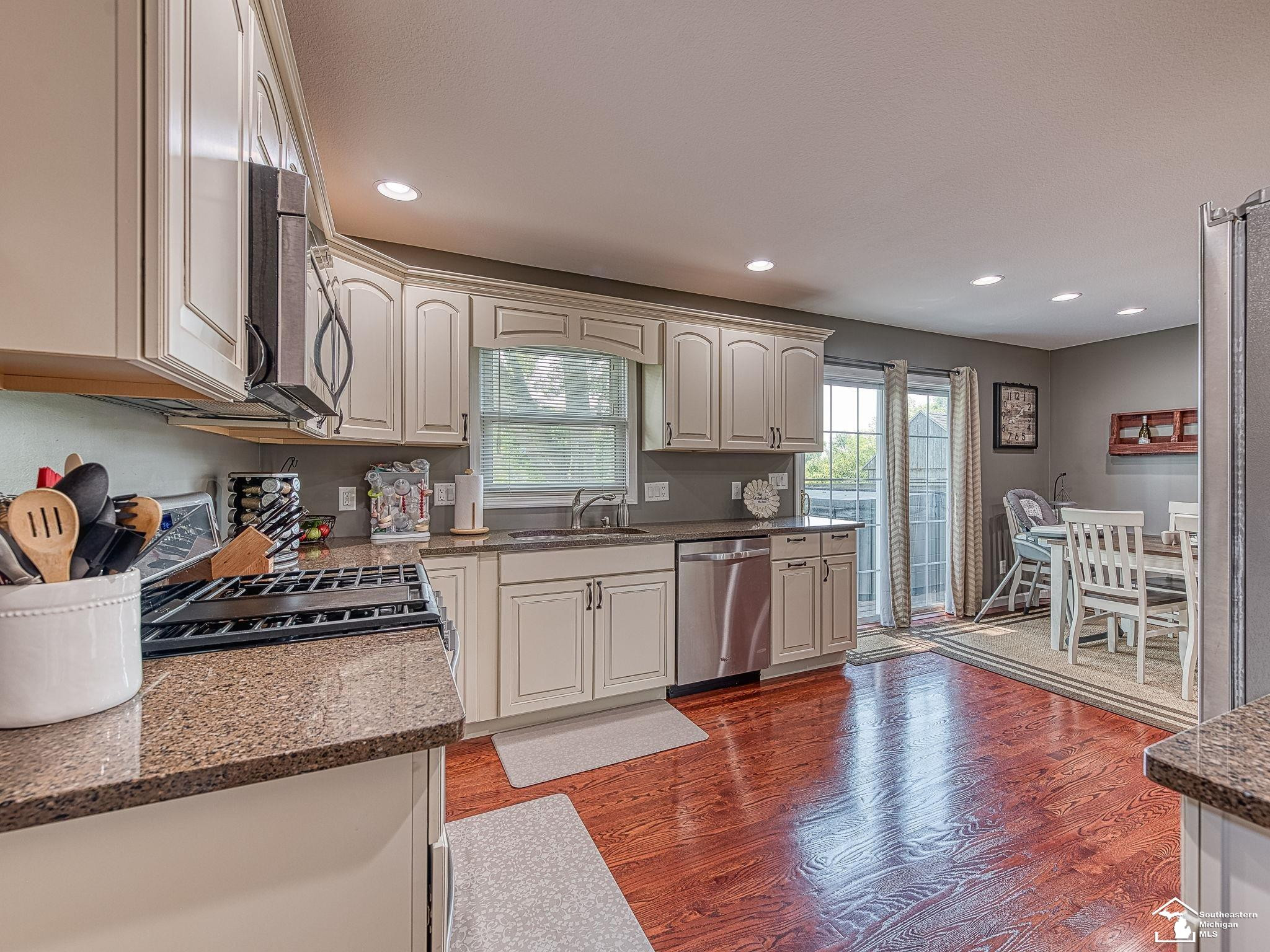 7845 Bluebush, Maybee, MI — Photo 2