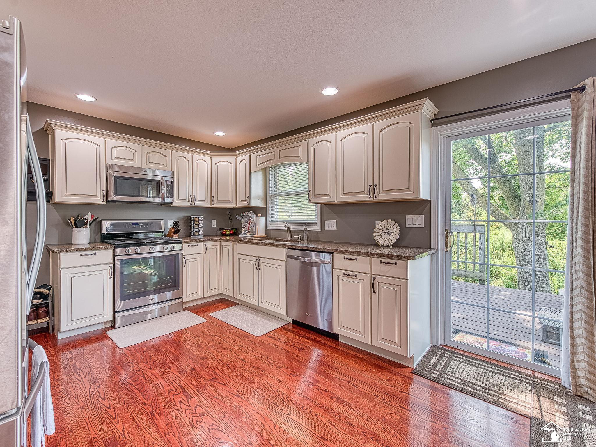 7845 Bluebush, Maybee, MI — Photo 6
