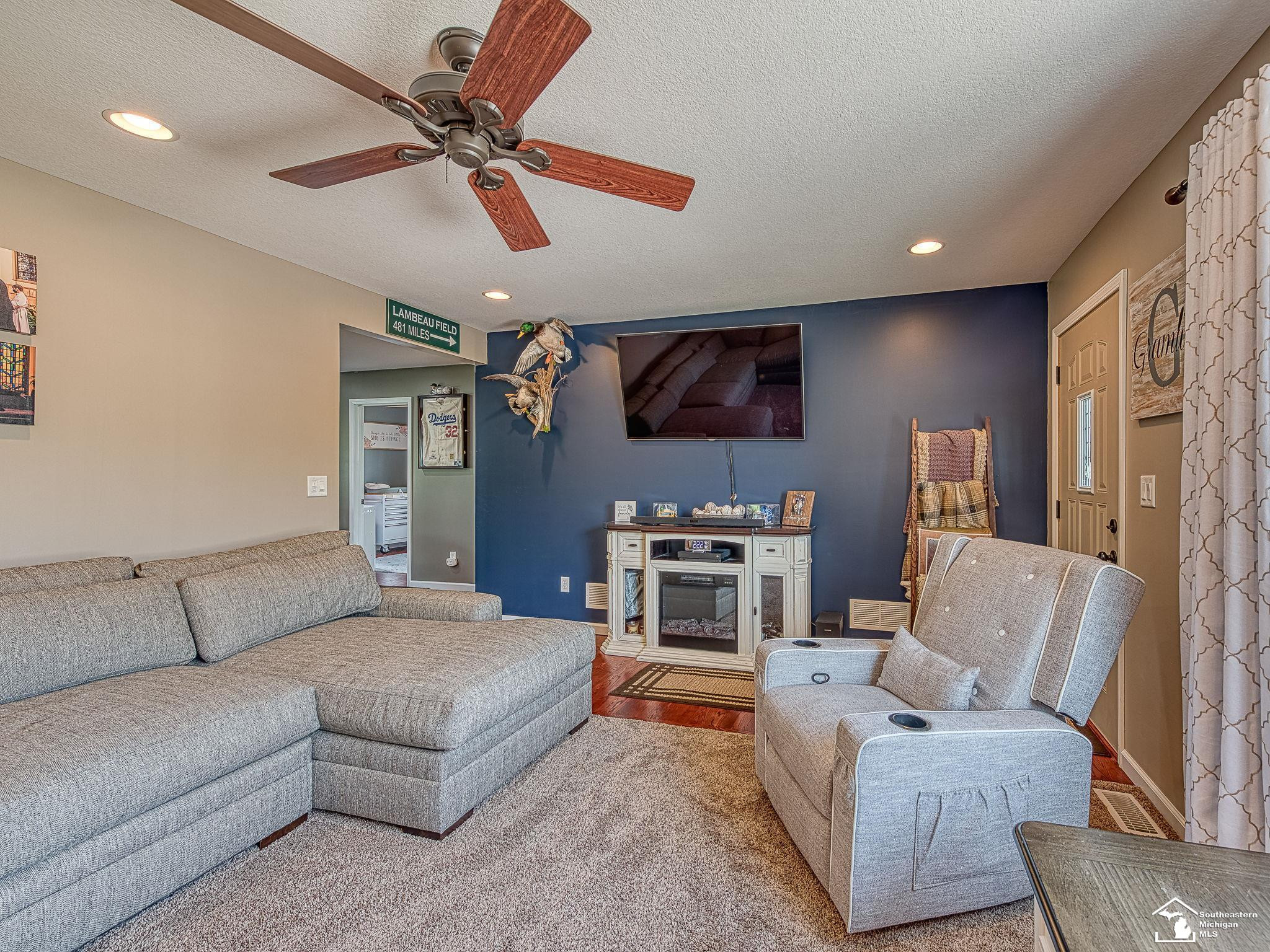 7845 Bluebush, Maybee, MI — Photo 9