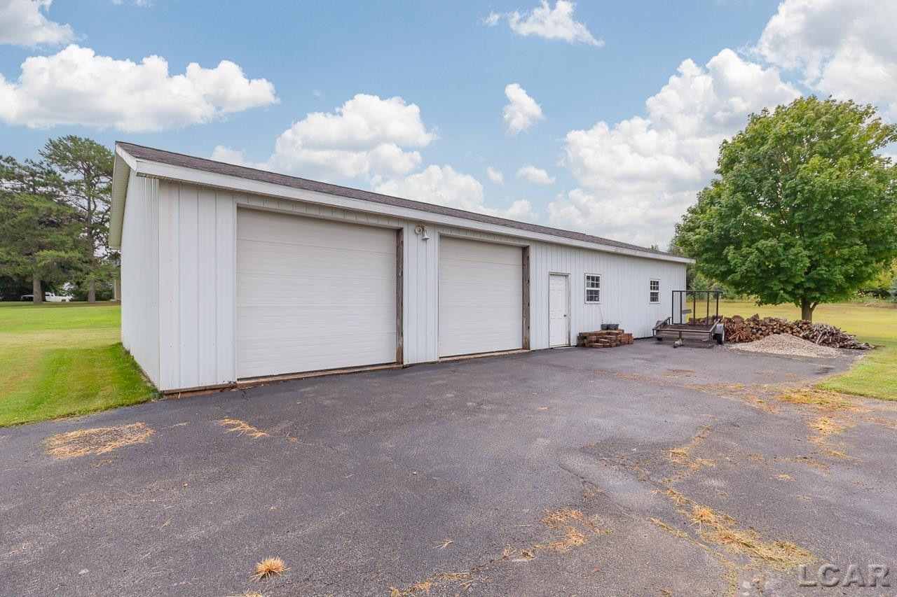 1099 Codling, Adrian, MI 49221 — Photo 45