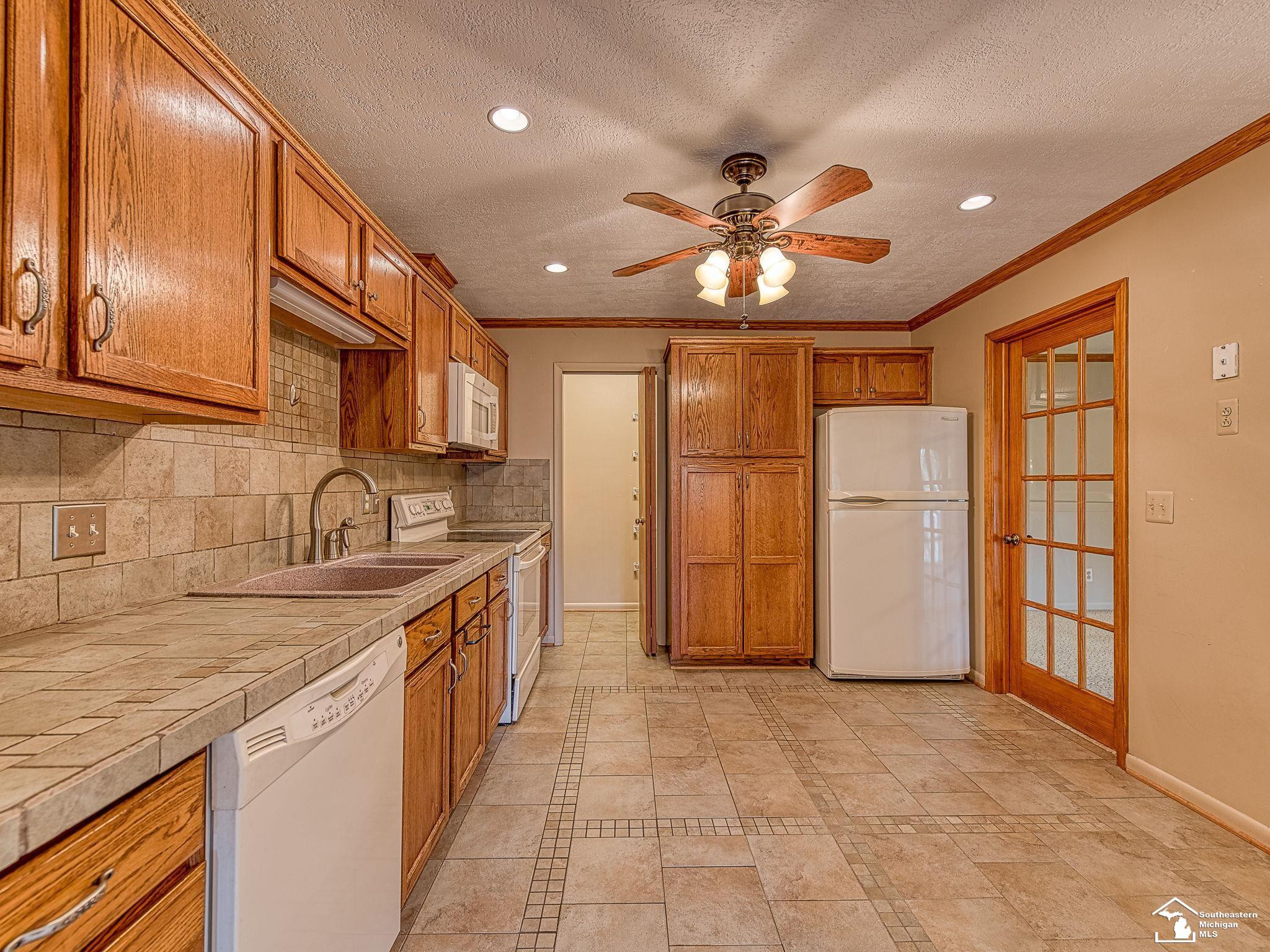 5840 E Dunbar, 10, Monroe, MI 48161 — Photo 11