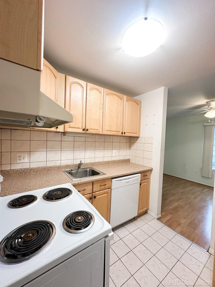 30248 Southfield Road, 176, Southfield, MI 48076 — Photo 17
