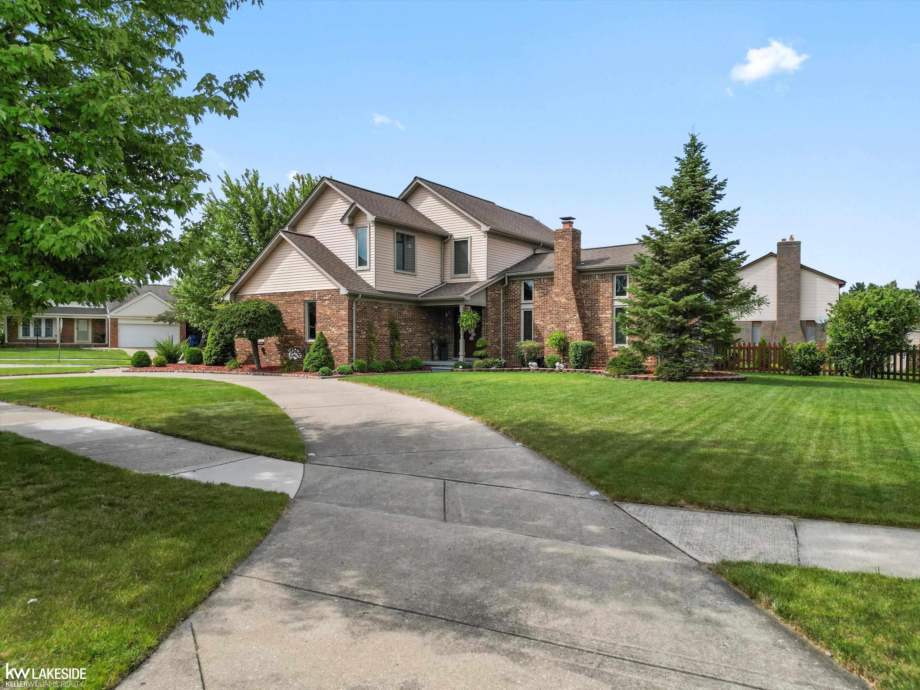 44820 Fair Oaks Drive, Canton, MI 48187 — Photo 2