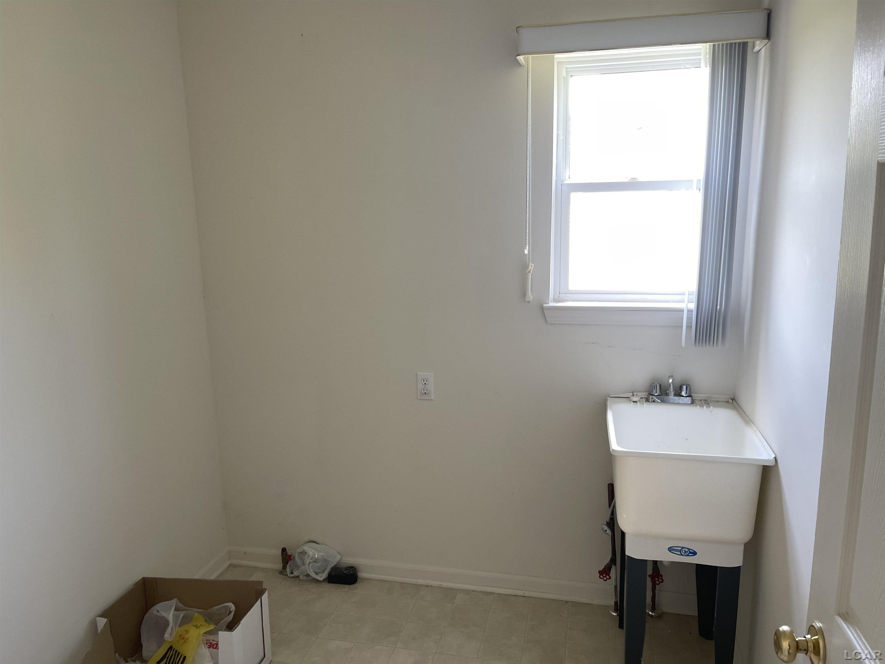 105 Cass Ave Avenue, Clinton, MI 49236 — Photo 16