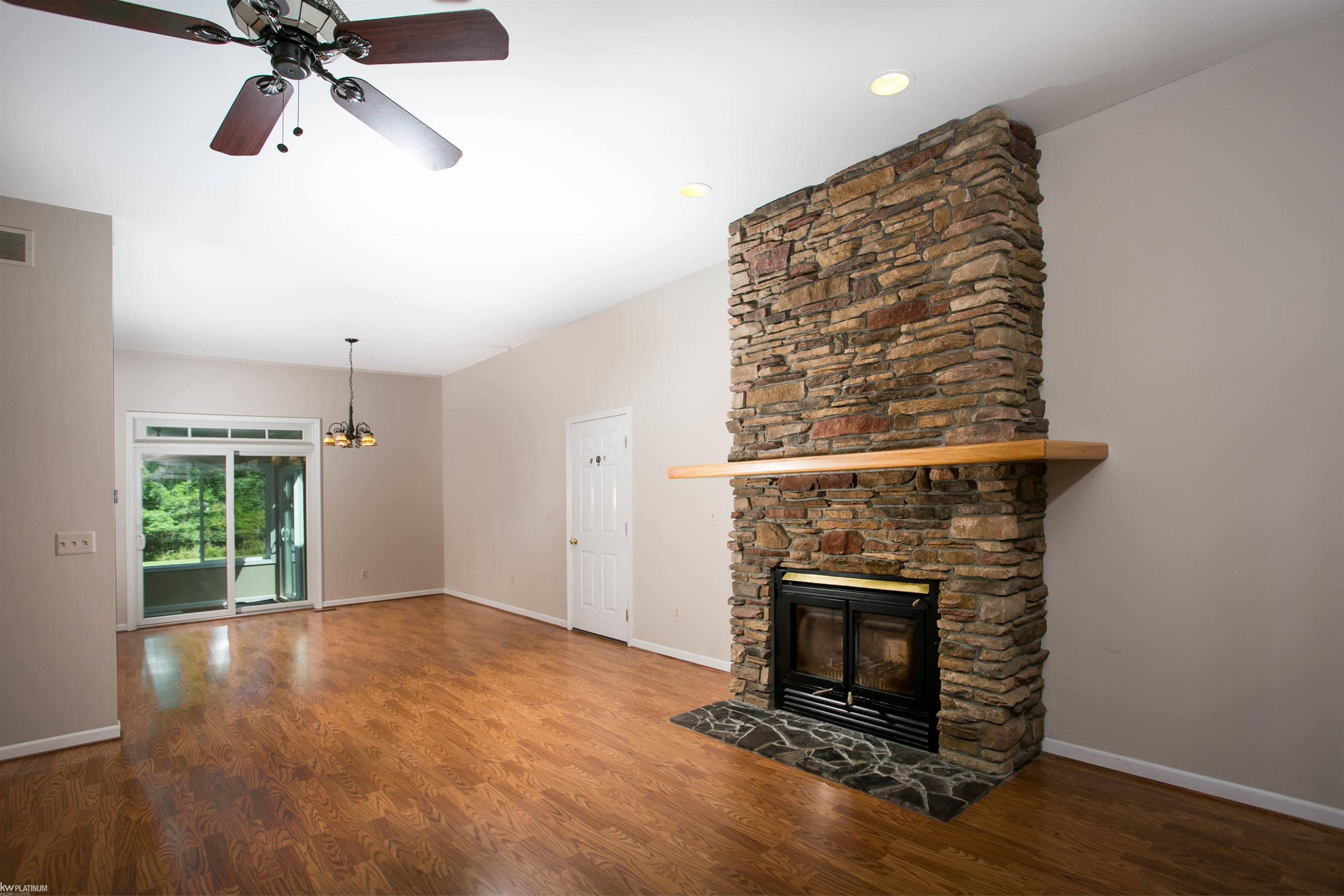 6584 Black River Drive, MI 48032 — Photo 5