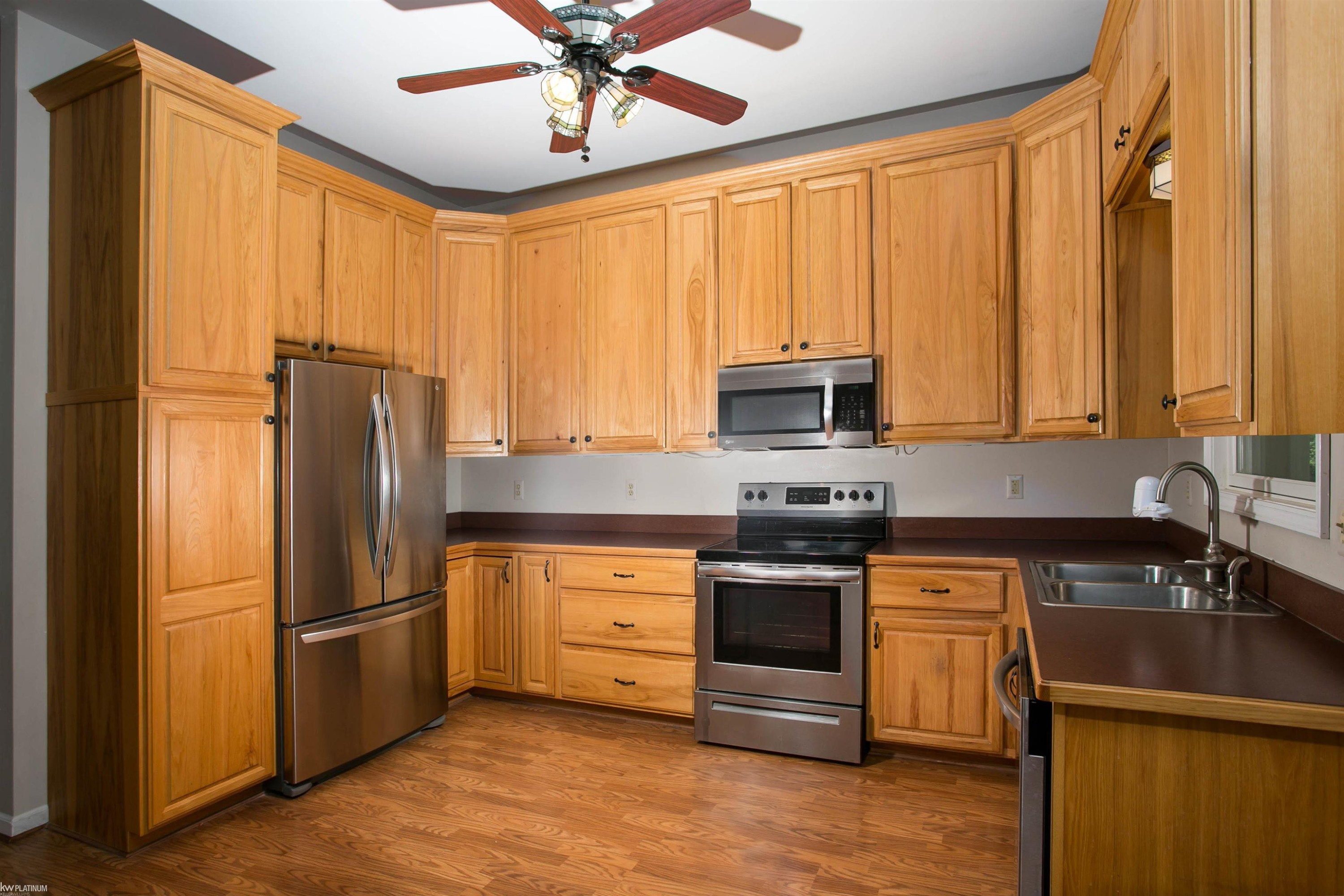 6584 Black River Drive, MI 48032 — Photo 7