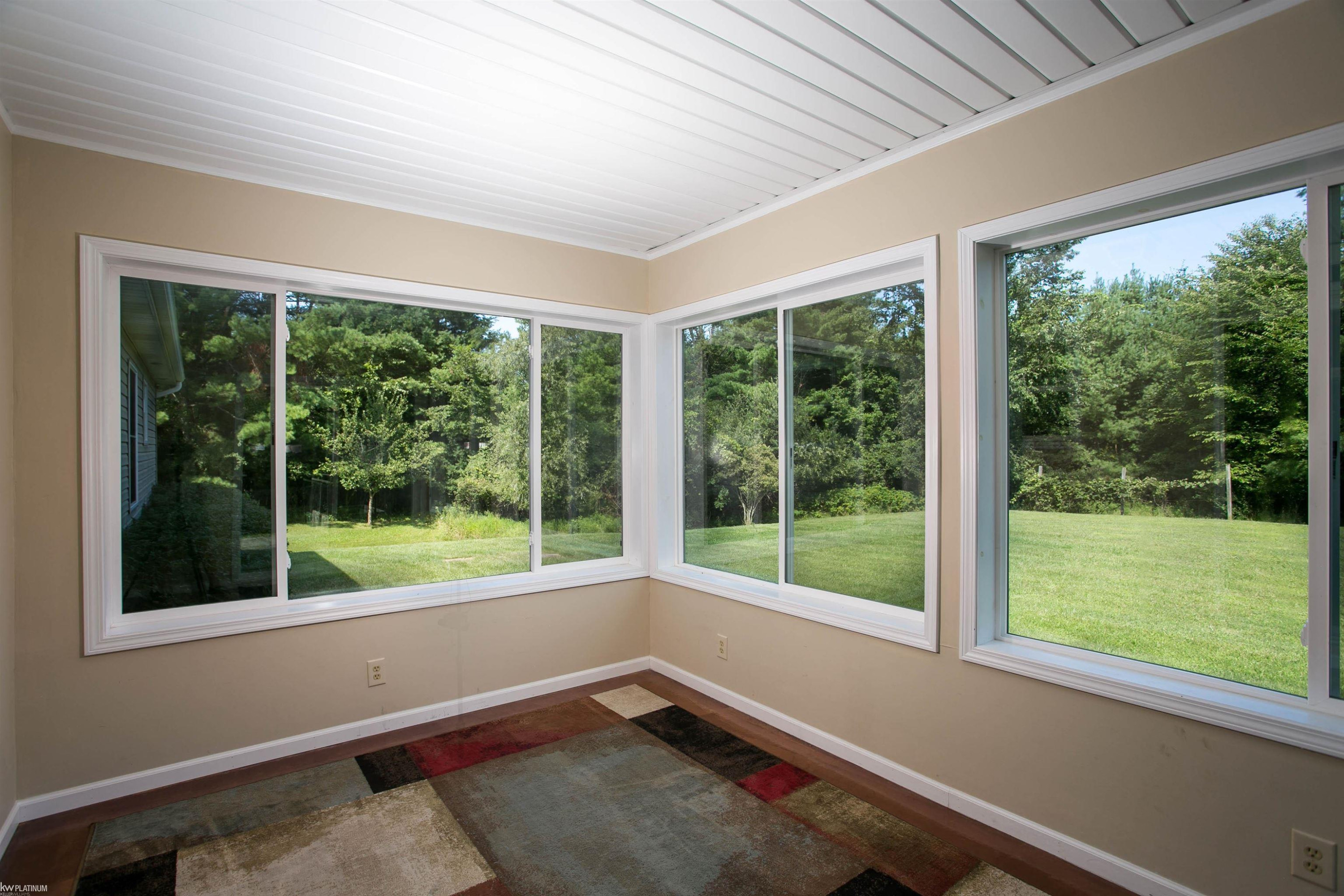 6584 Black River Drive, MI 48032 — Photo 9