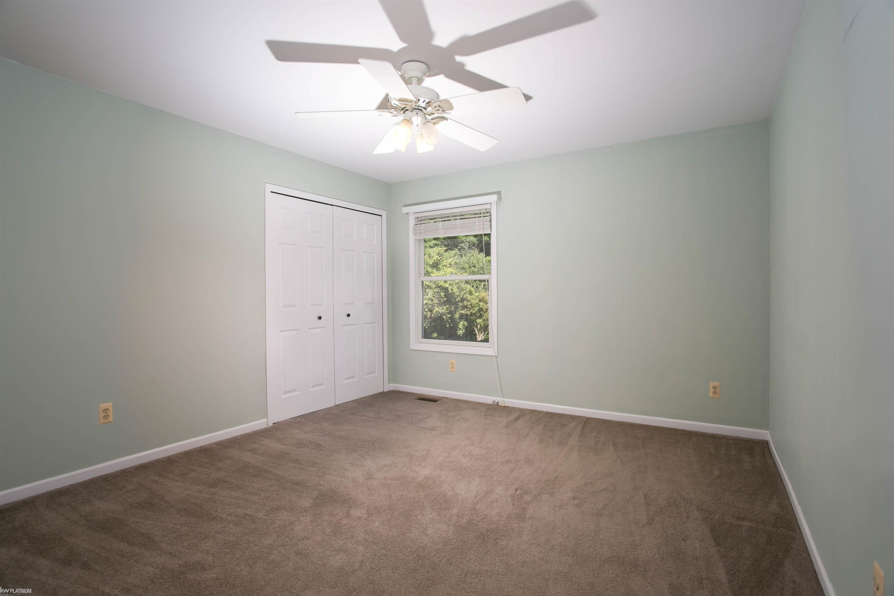 6584 Black River Drive, MI 48032 — Photo 12