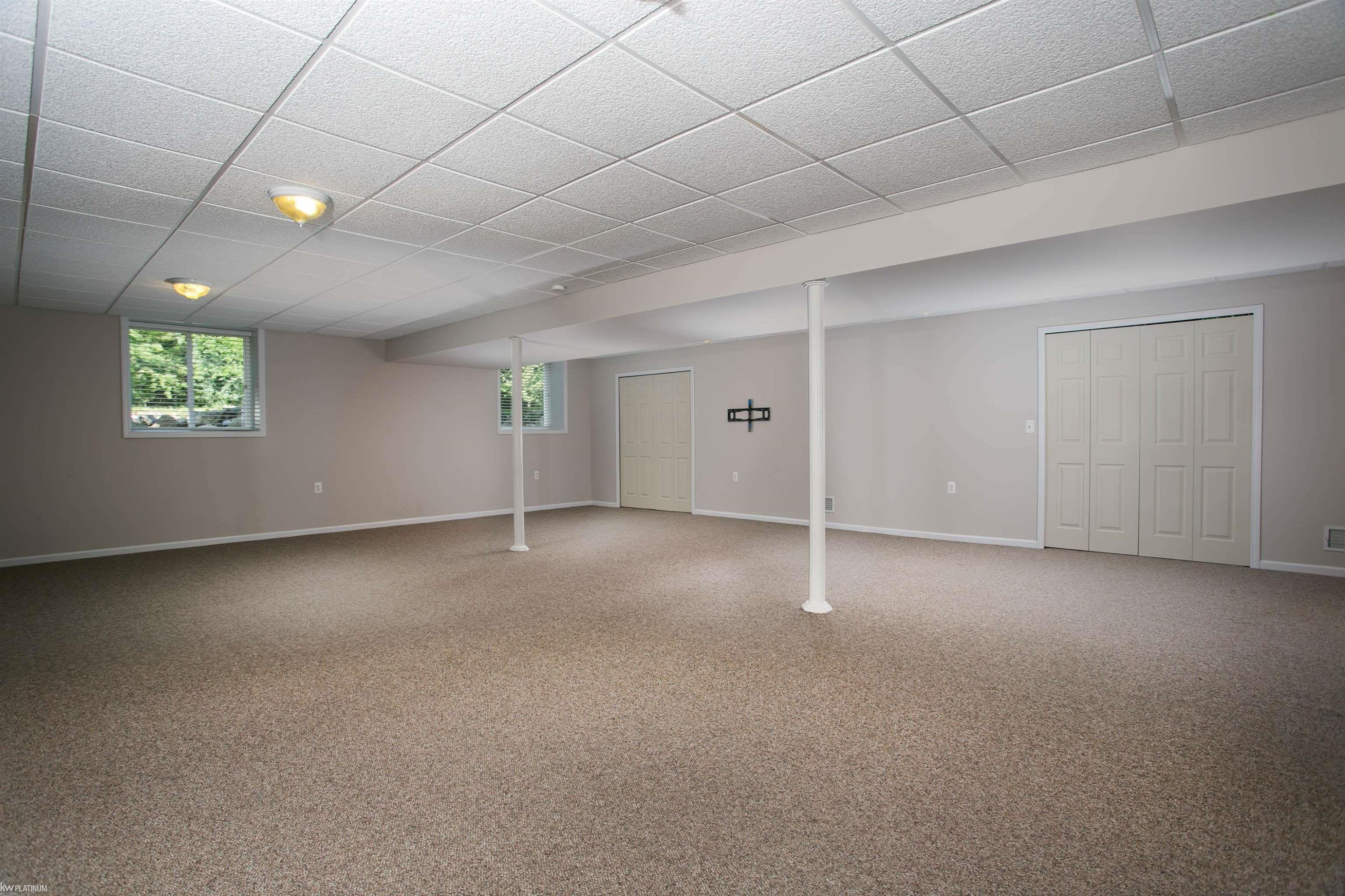 6584 Black River Drive, MI 48032 — Photo 17