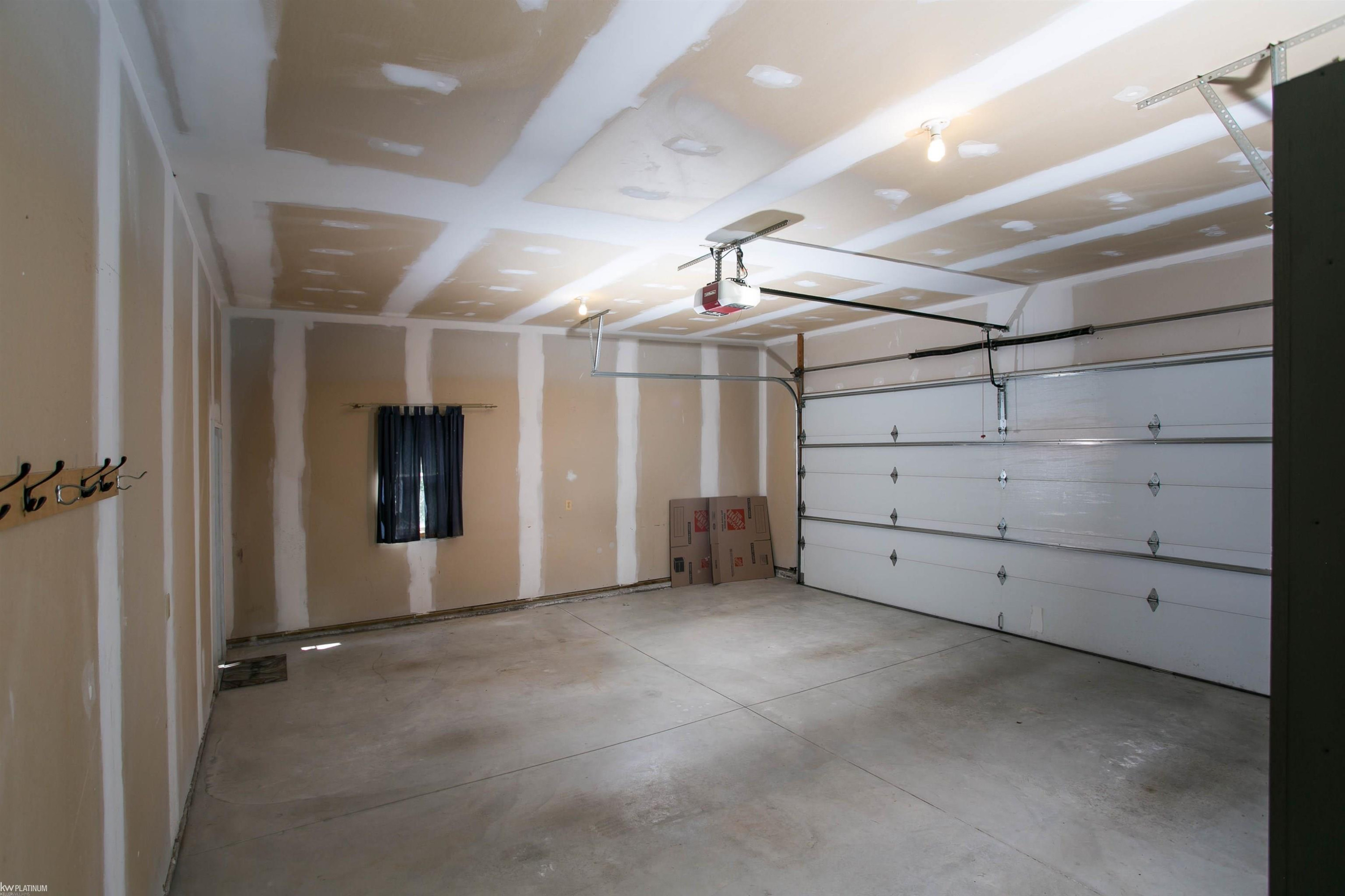 6584 Black River Drive, MI 48032 — Photo 19