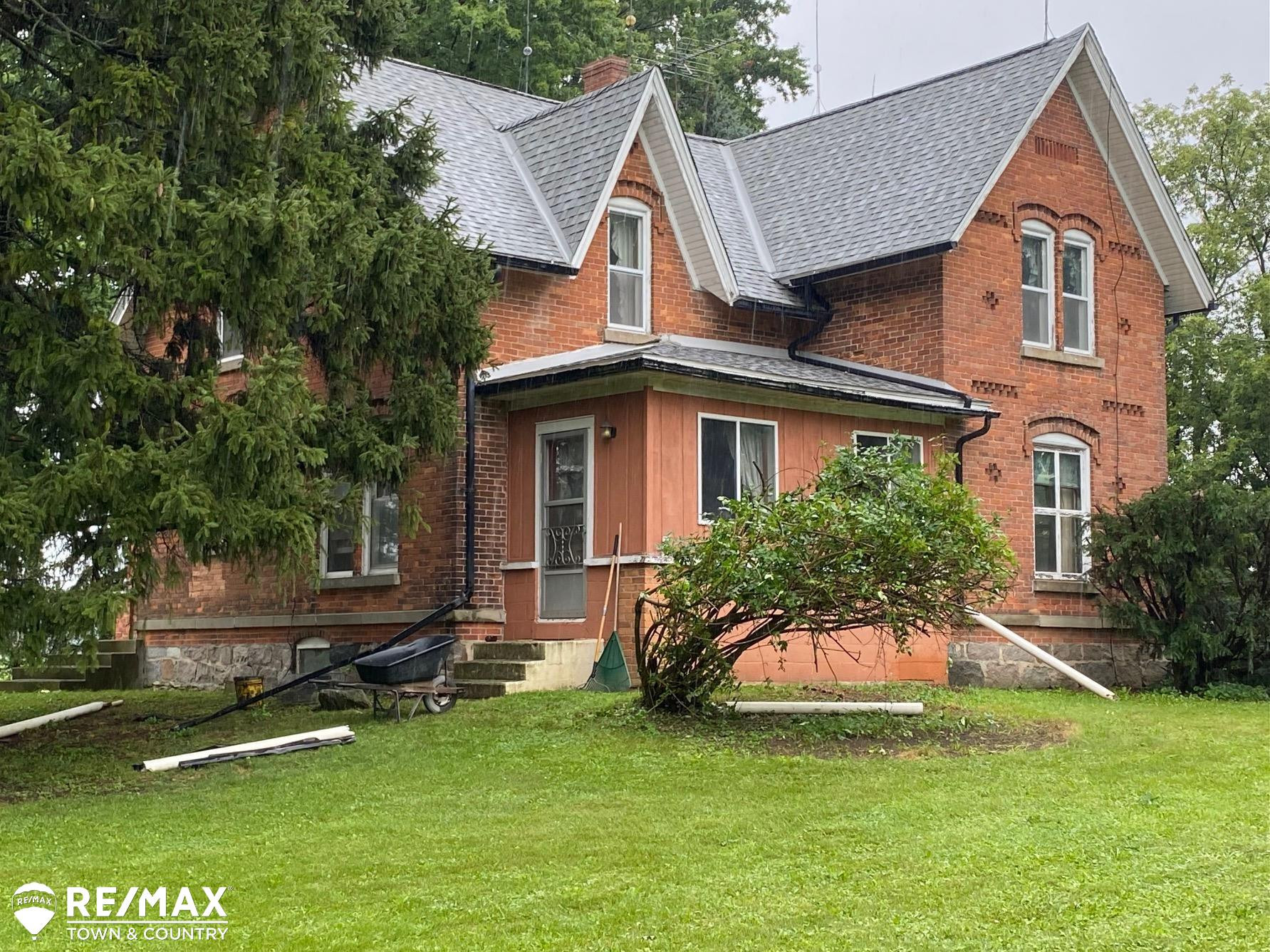 4989 Peck, North Branch, MI 48461 — front exterior