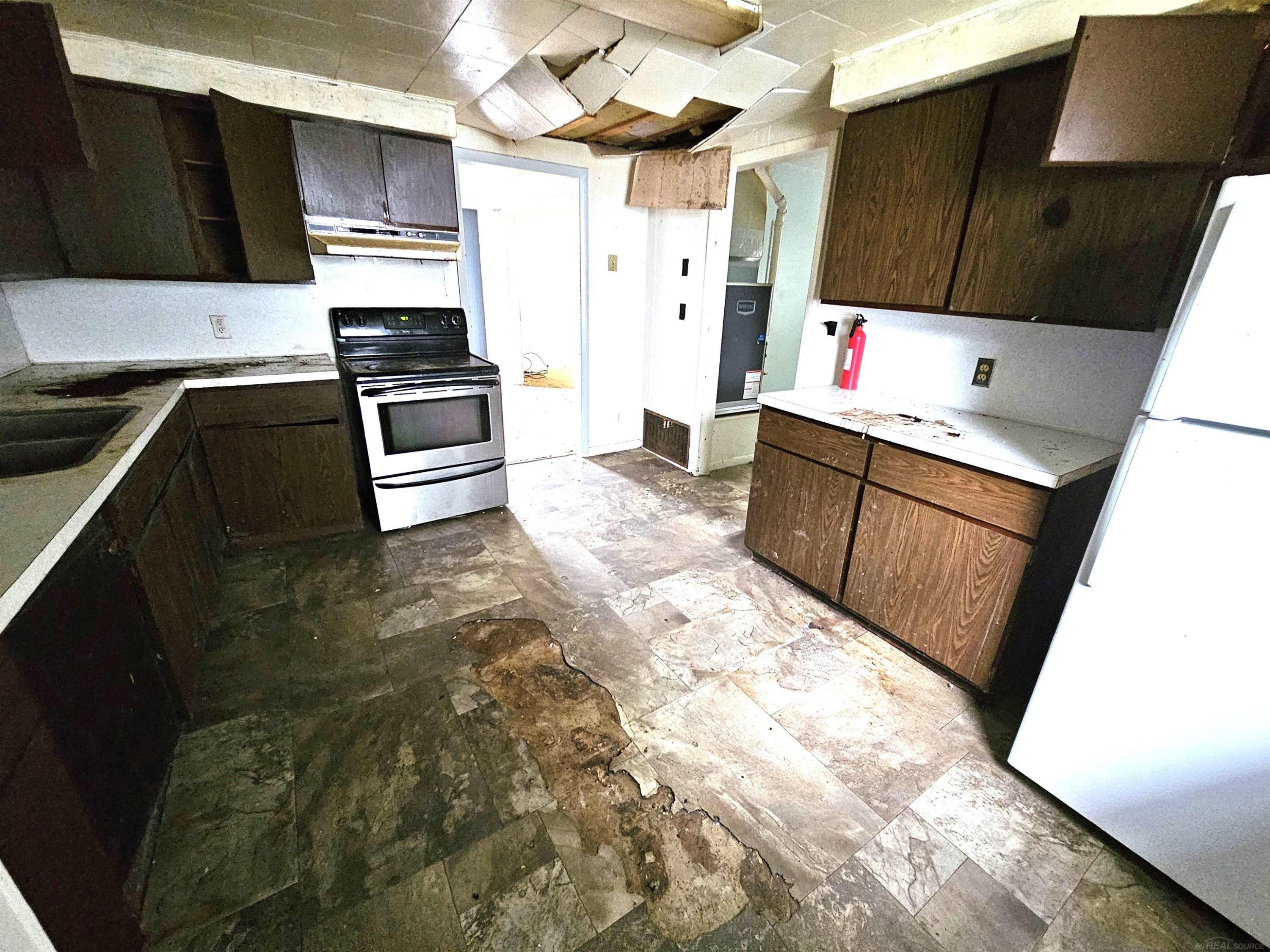 106 Bartlett Street, Harbor Beach, MI 48441 — Photo 9