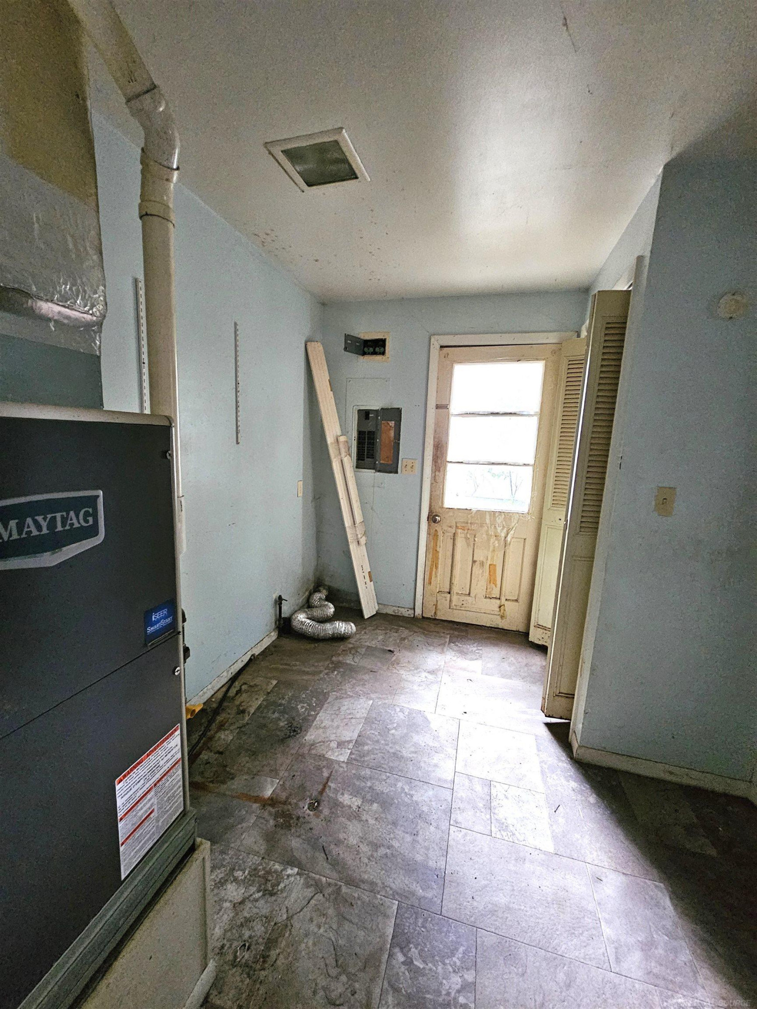 106 Bartlett Street, Harbor Beach, MI 48441 — Photo 10
