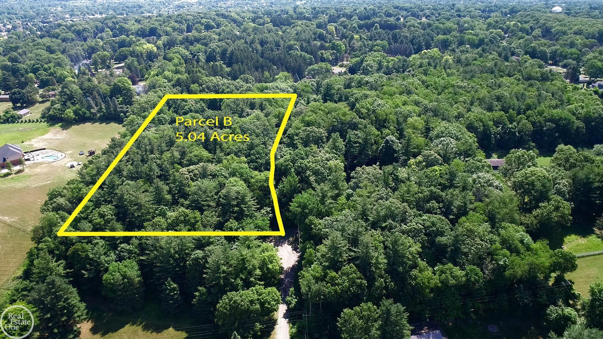 8401 Pine Knoll Drive, MI 48065