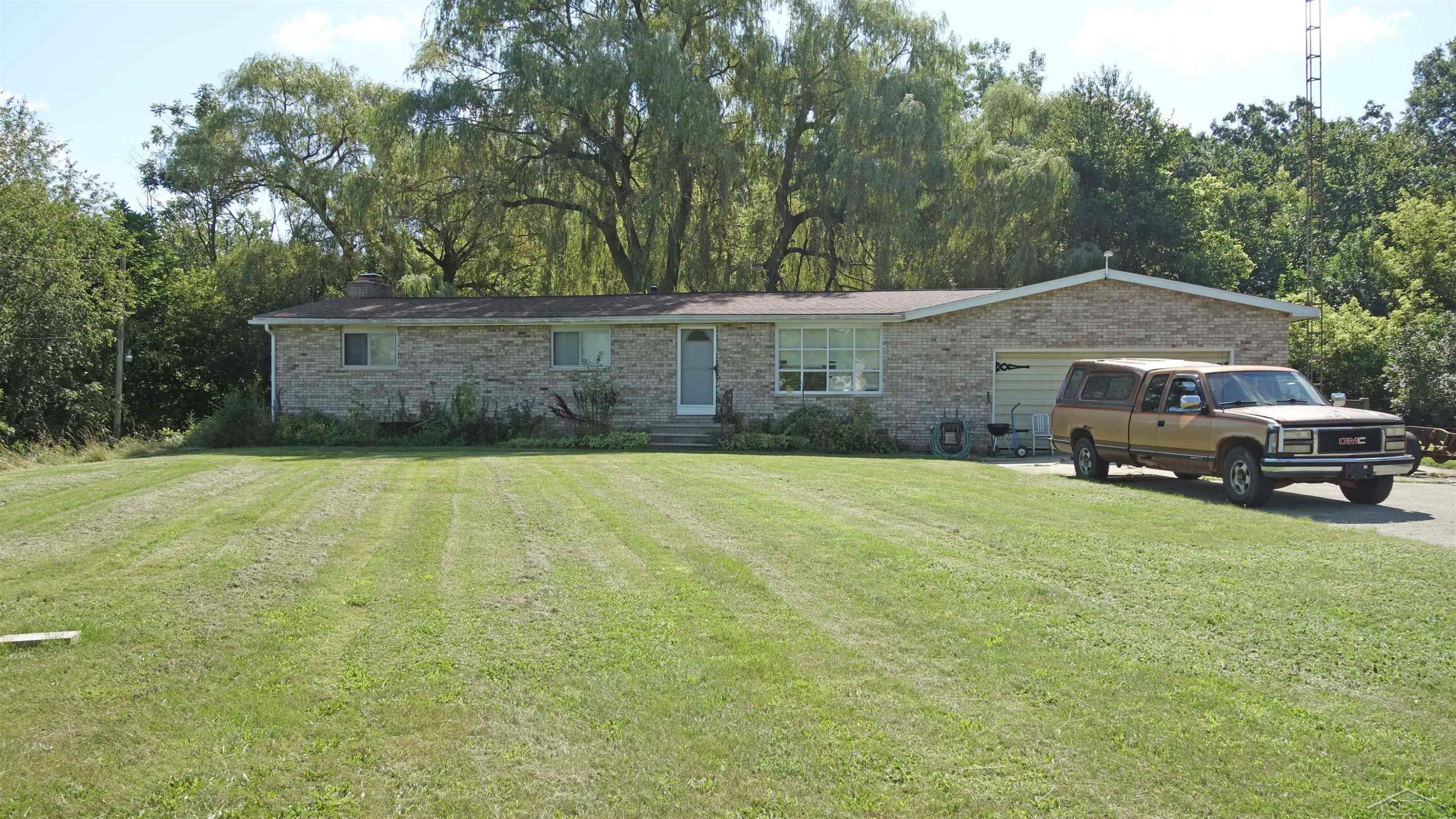 13885 Litchfield Road, Montrose, MI 48457 — front exterior
