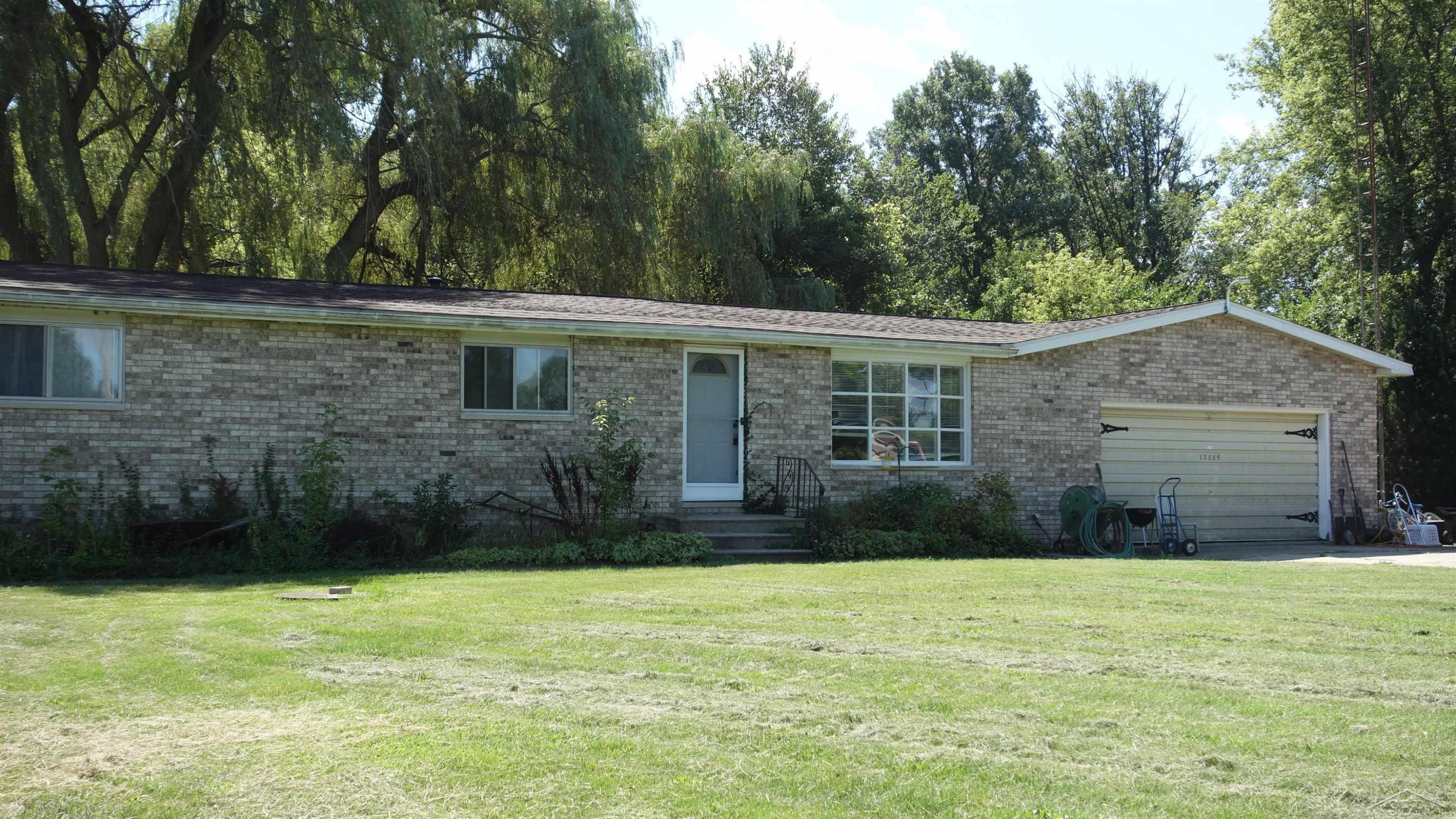 13885 Litchfield Road, Montrose, MI 48457 — Photo 2