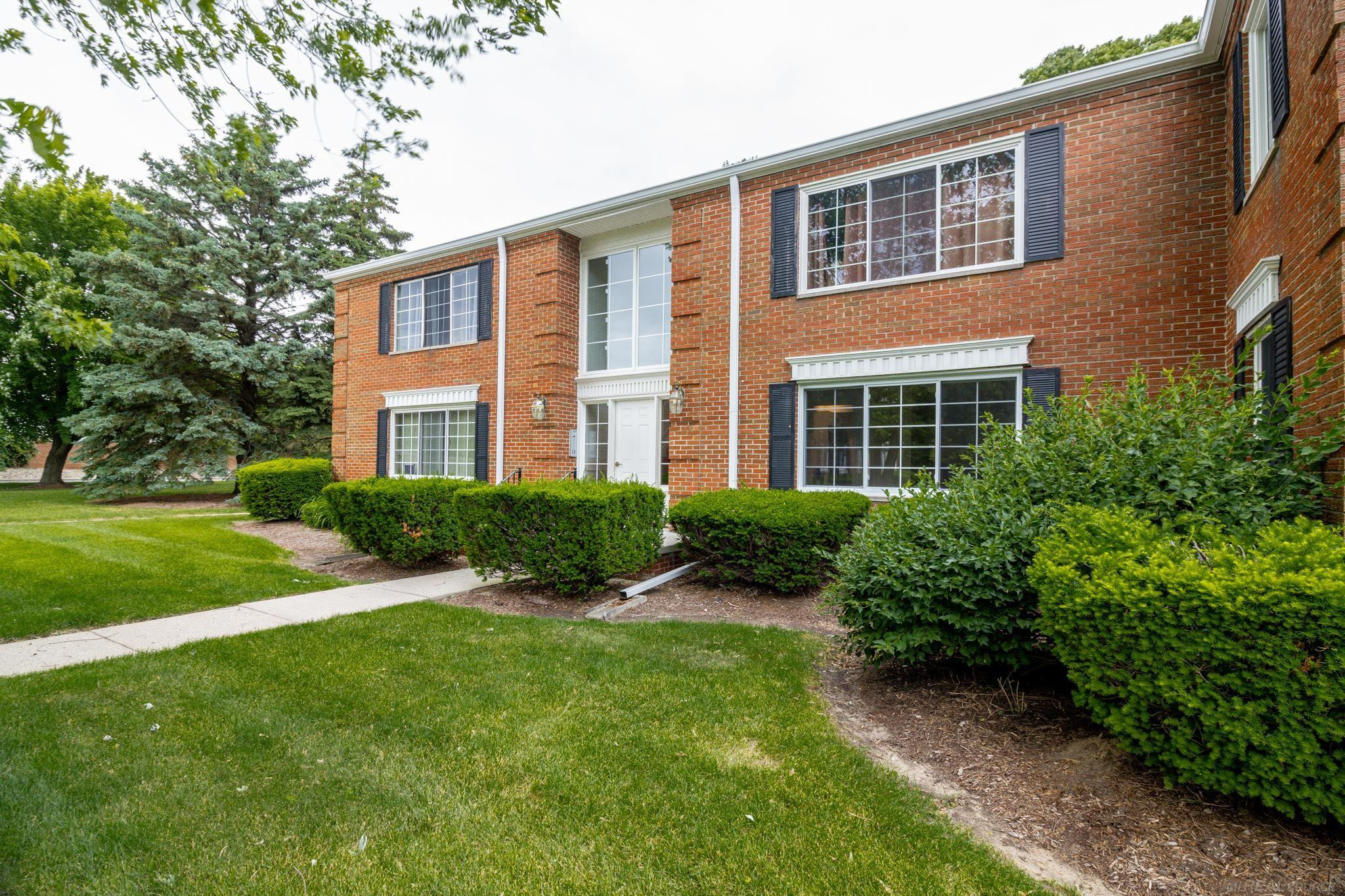 777 E Fox Hills Drive, Bloomfield Hills, MI 48304 — Photo 3