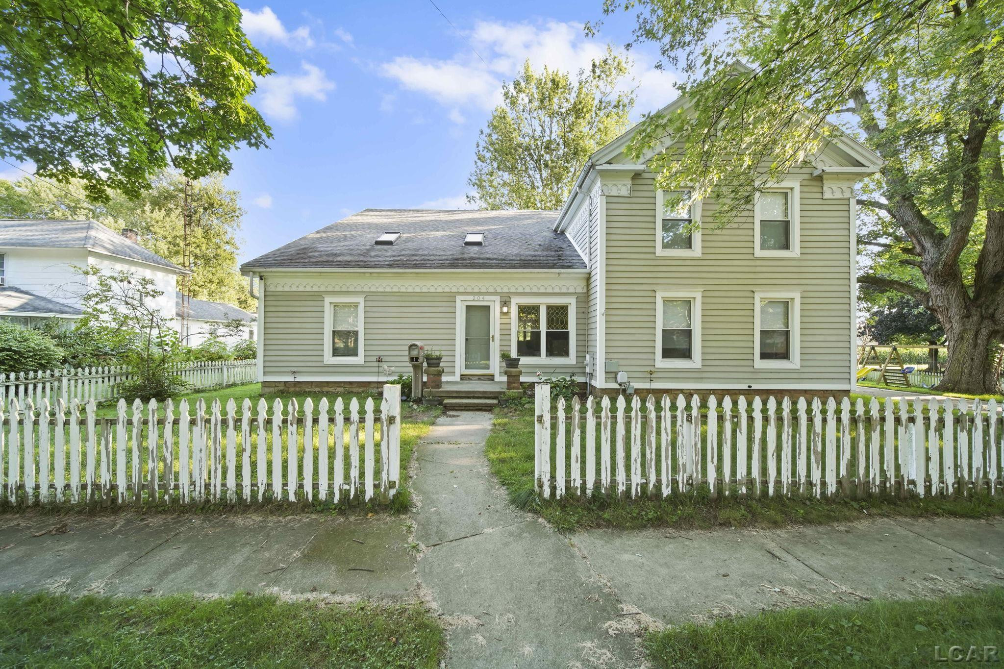 204 Franklin, Blissfield, MI 49228 — Photo 2