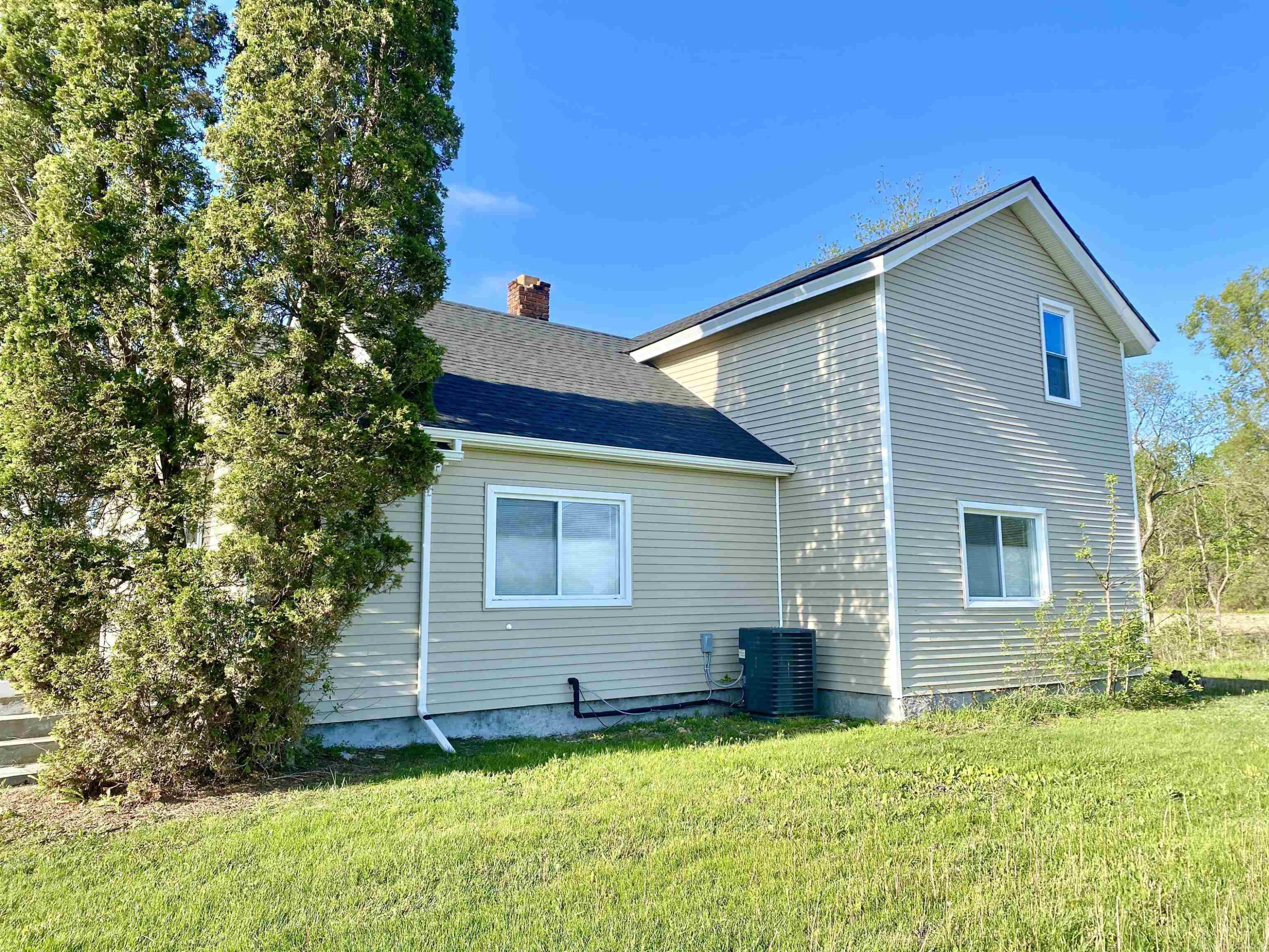 21420 32 Mile Road, MI — Photo 2