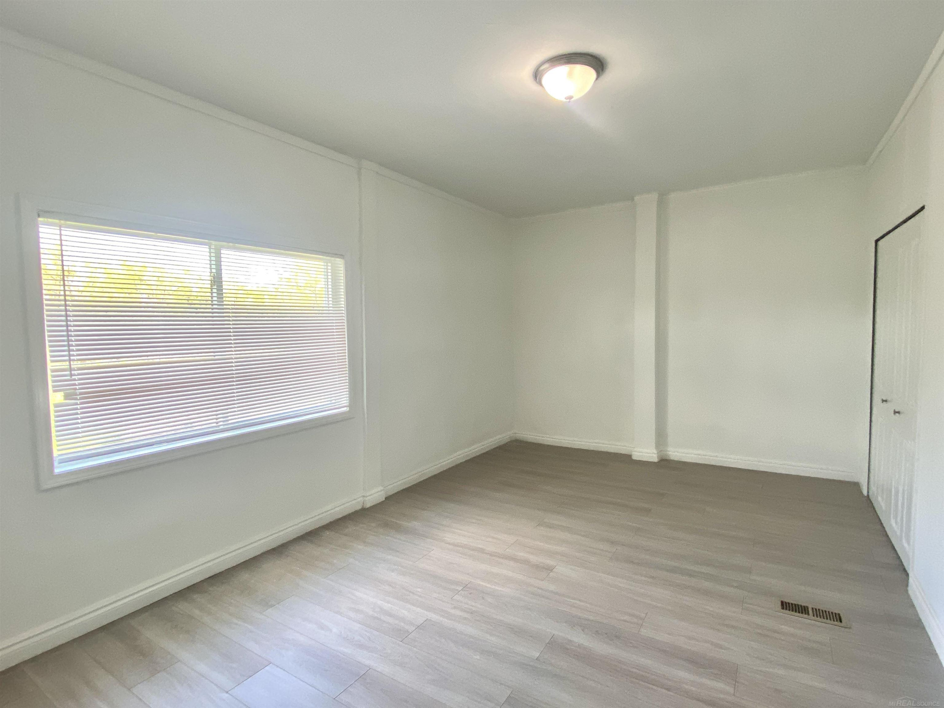 21420 32 Mile Road, MI — Photo 14
