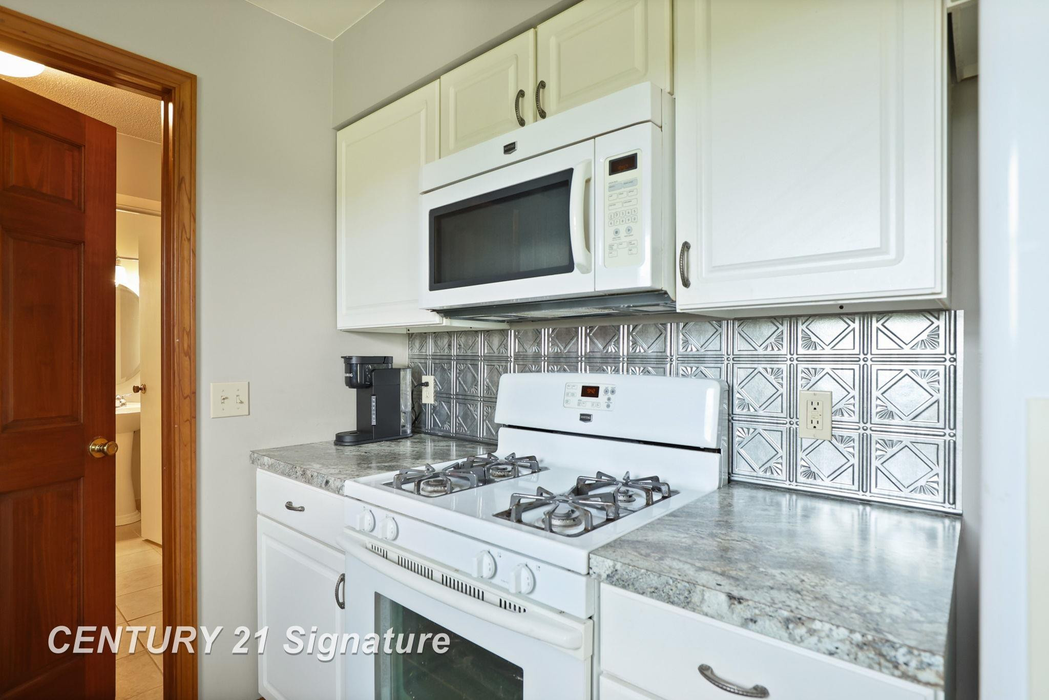 12757 Holland Road, Frankenmuth, MI 48734 — Photo 14