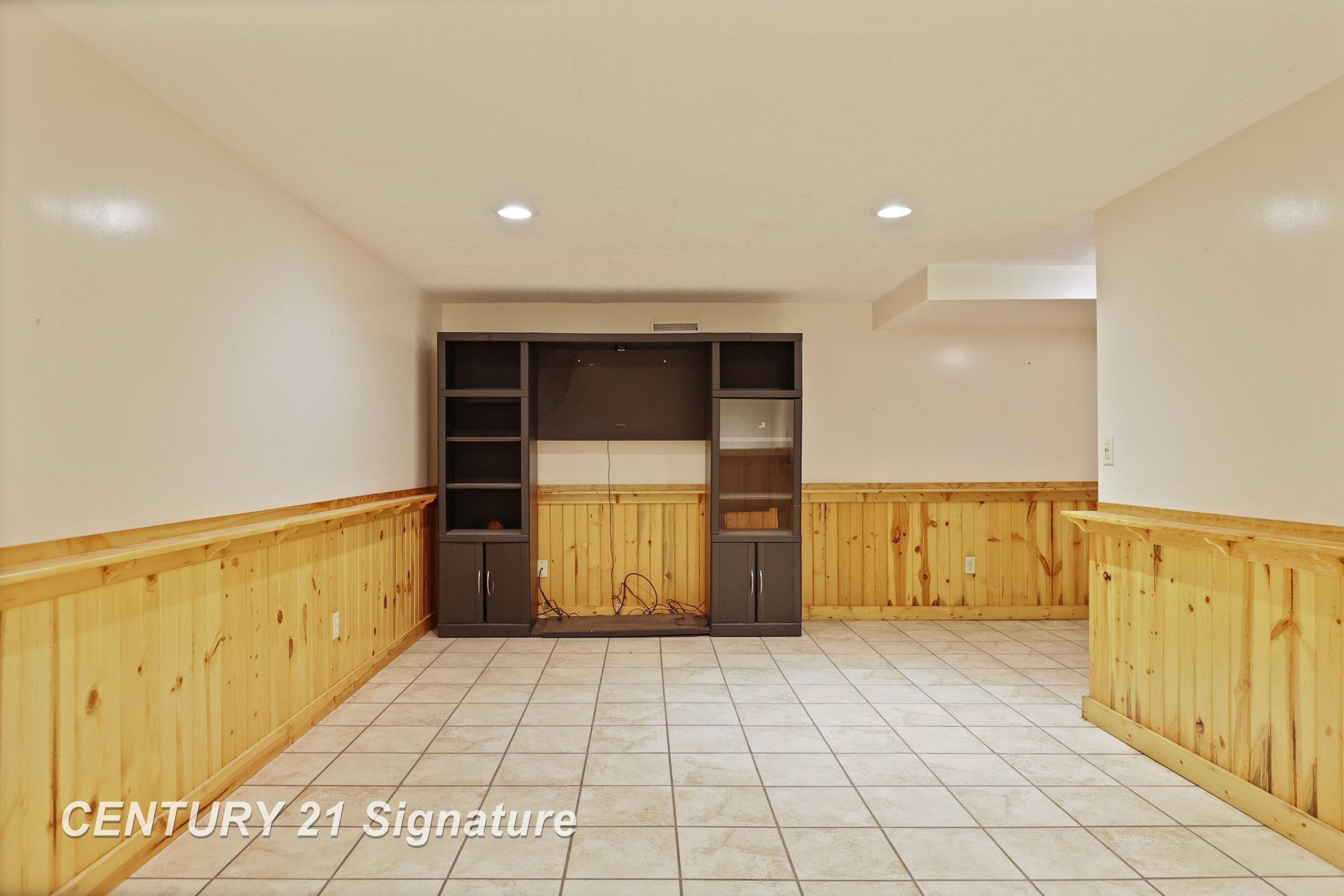 12757 Holland Road, Frankenmuth, MI 48734 — Photo 27