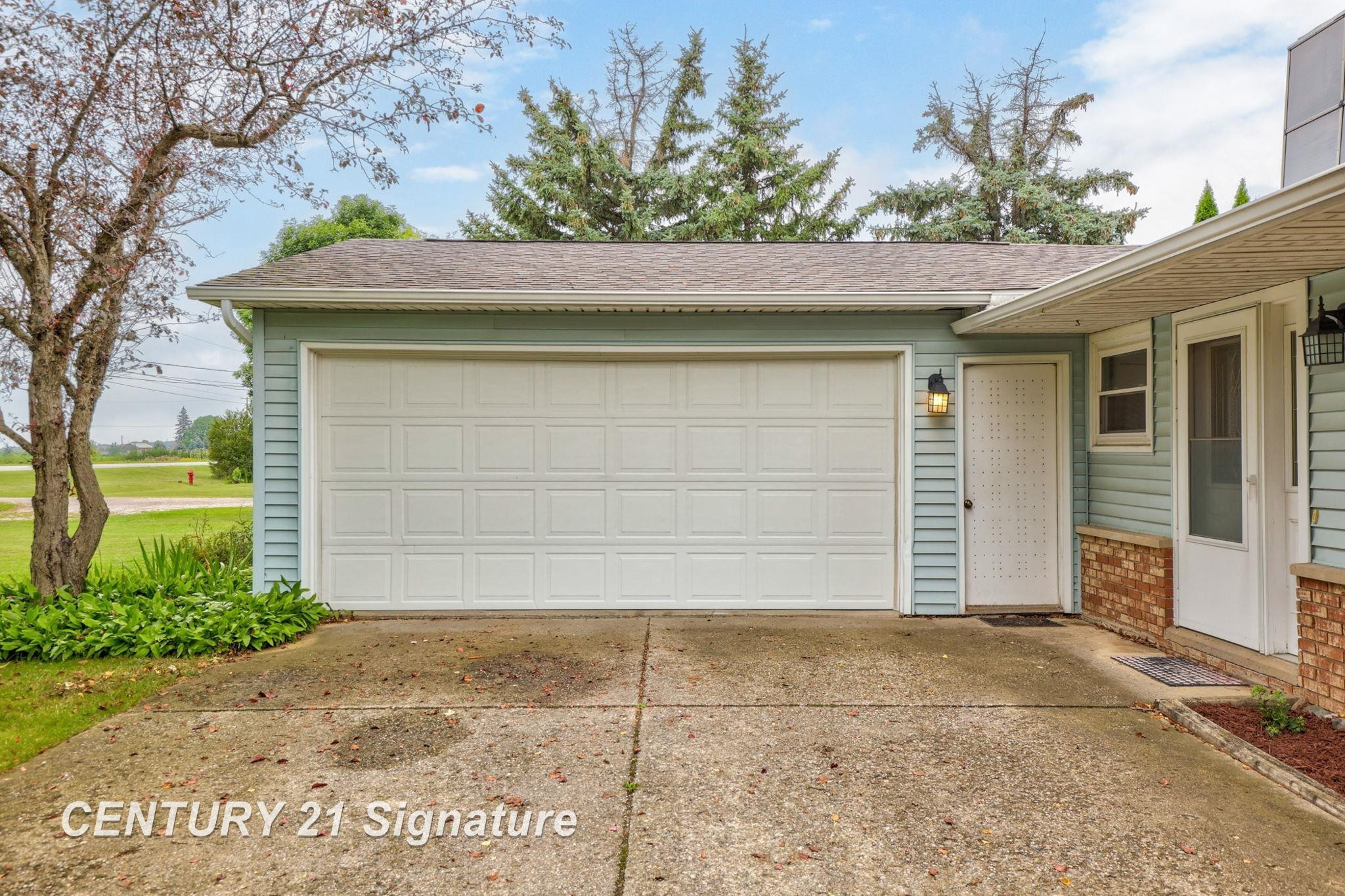 12757 Holland Road, Frankenmuth, MI 48734 — Photo 31