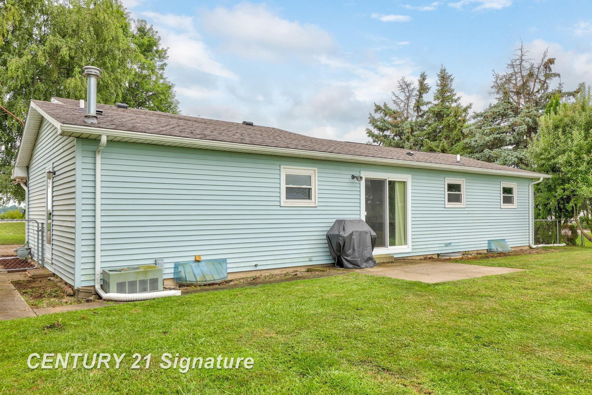 12757 Holland Road, Frankenmuth, MI 48734 — Photo 35