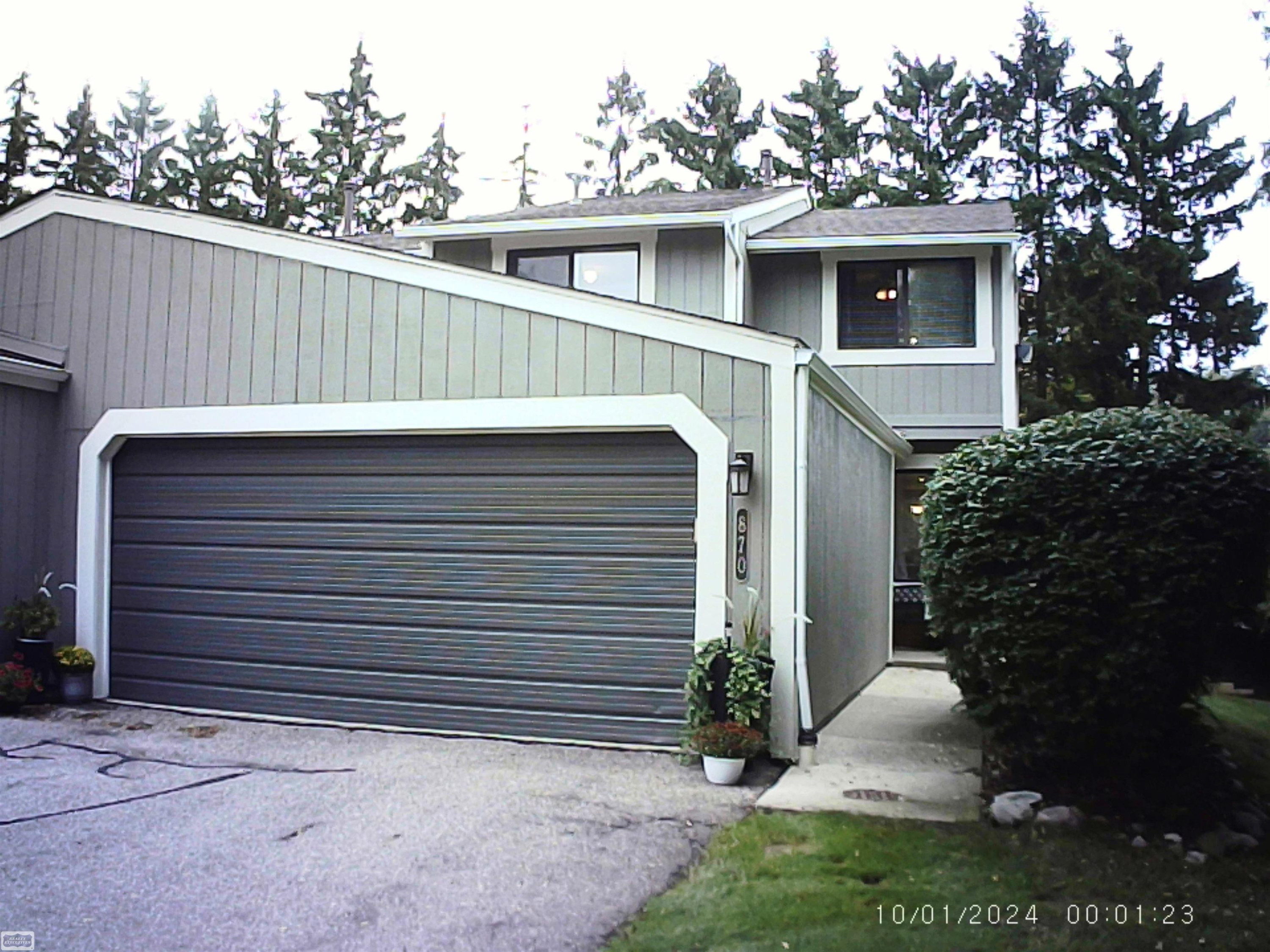 870 Yorktown Court, Northville, MI 48167 — front exterior