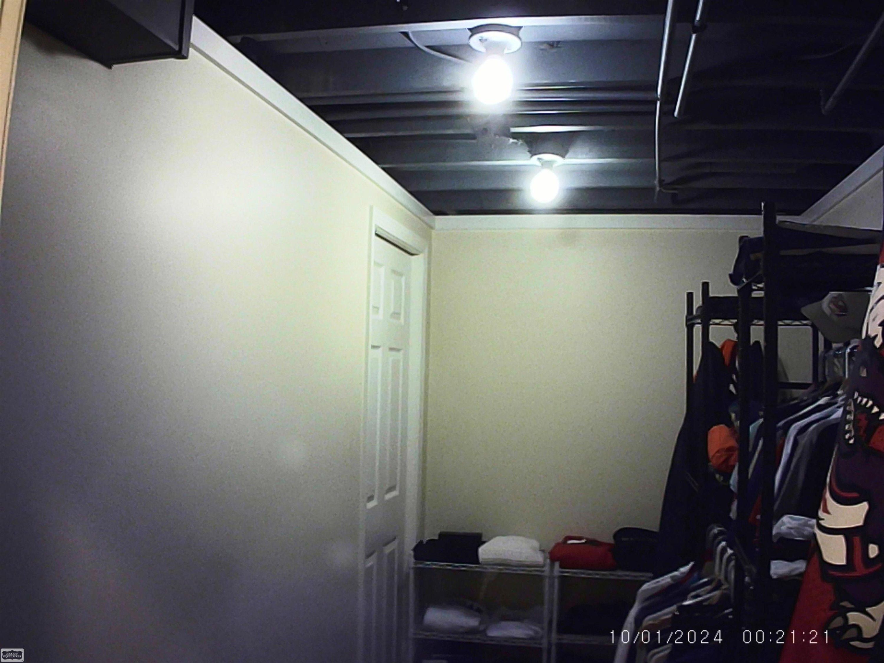 870 Yorktown Court, Northville, MI 48167 — Photo 38