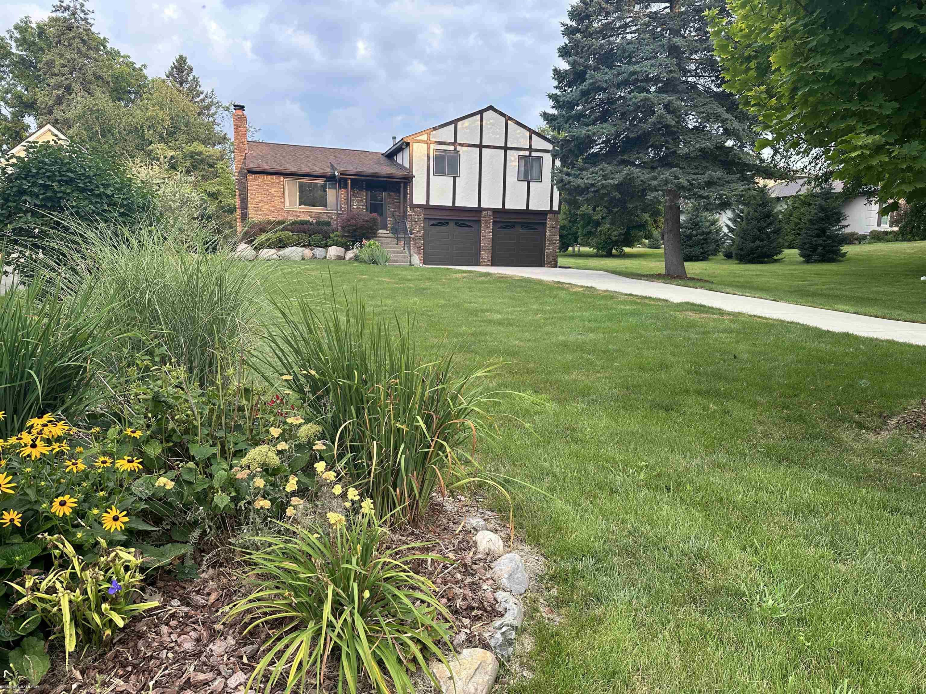 415 Morton Street, MI 48065 — Photo 2