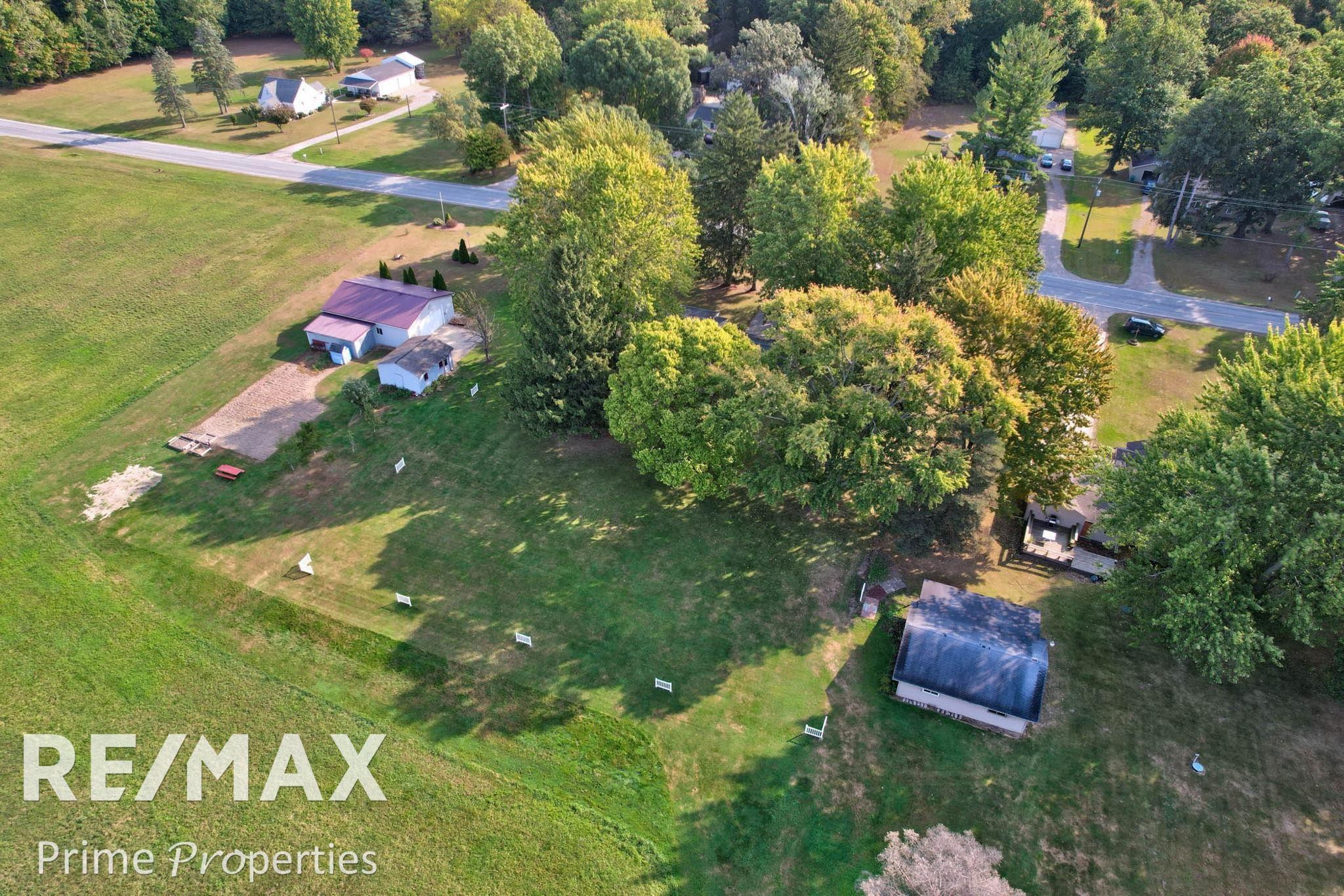 9360 Sheridan, Burt, MI 48417 — Photo 40
