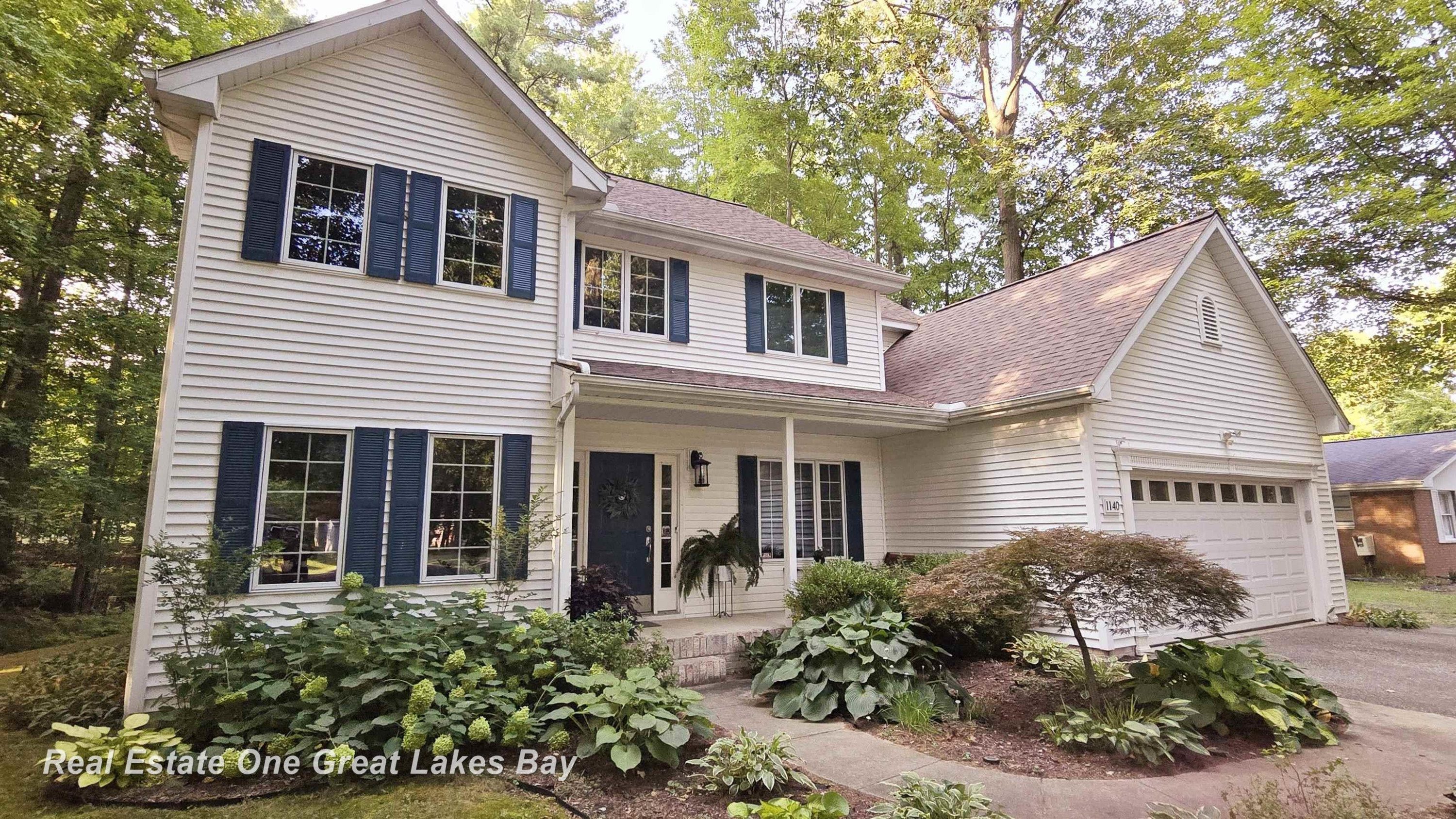 1140 W Walnut Street, Saint Charles, MI 48655 — front exterior