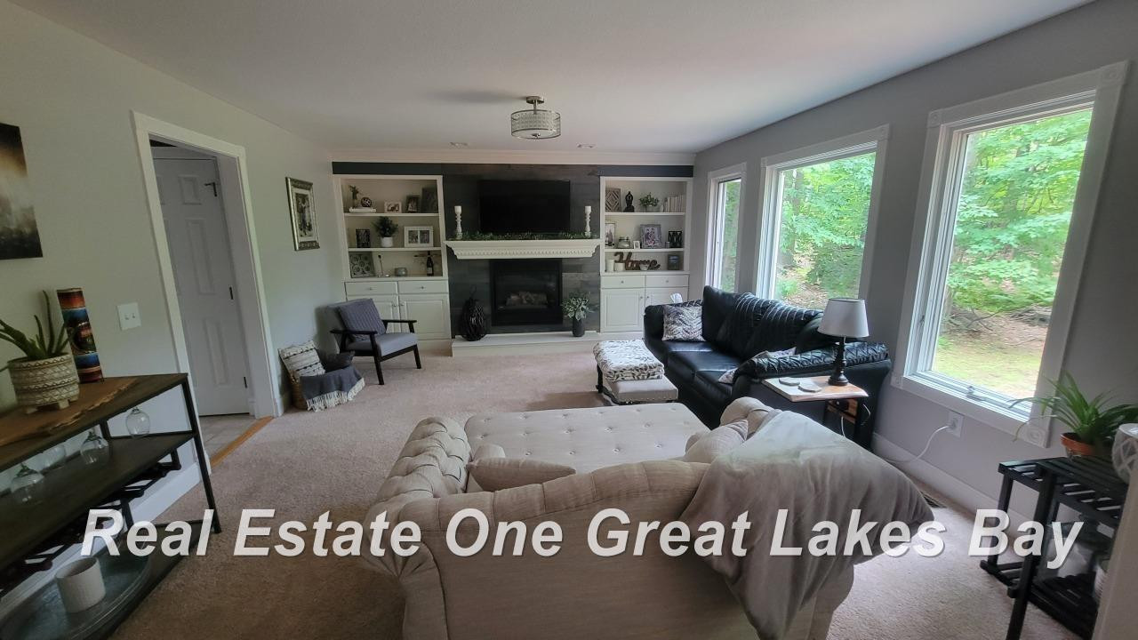 1140 W Walnut Street, Saint Charles, MI 48655 — Photo 4